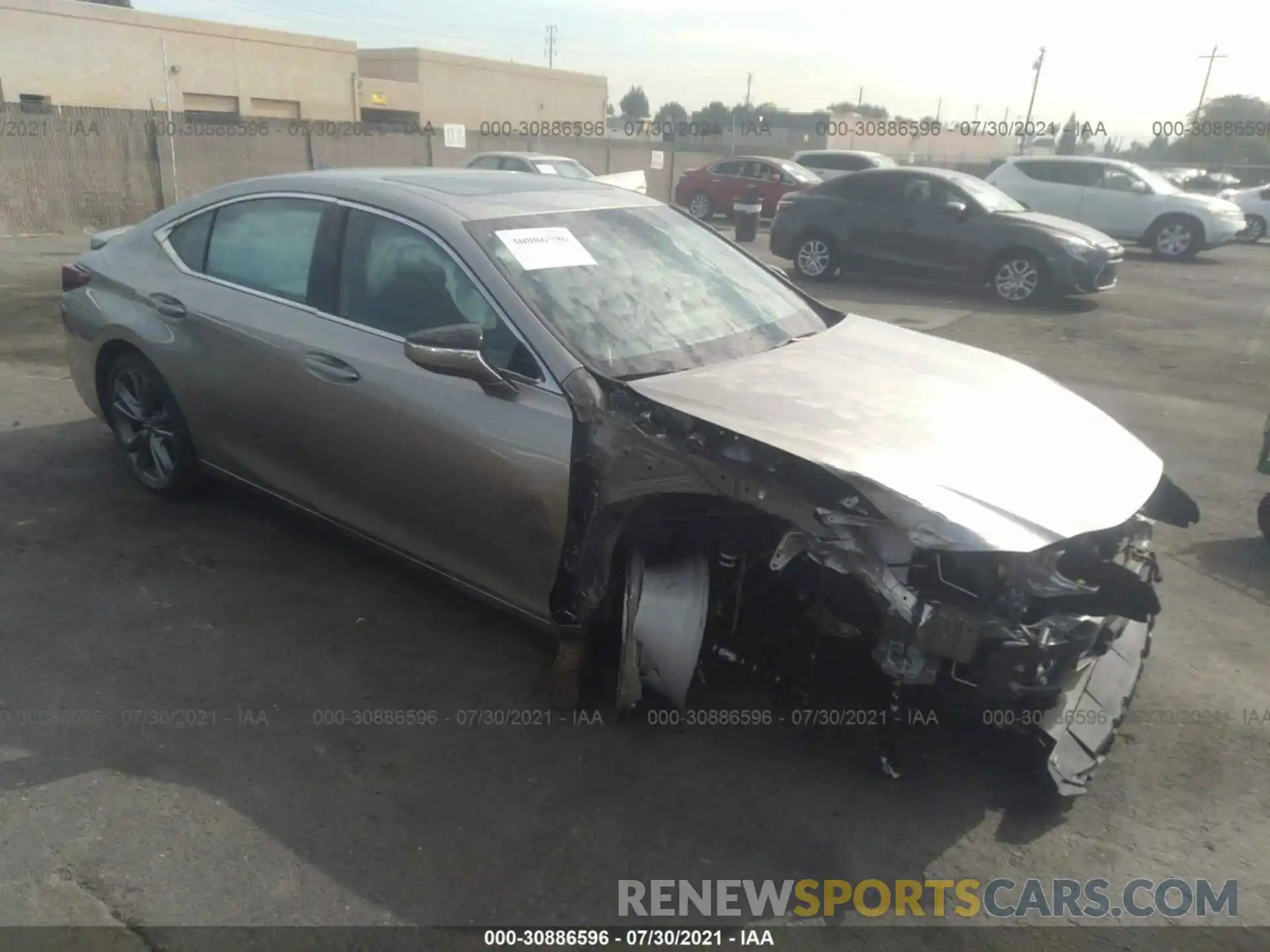 1 Photograph of a damaged car 58AGZ1B13LU051865 LEXUS ES 2020