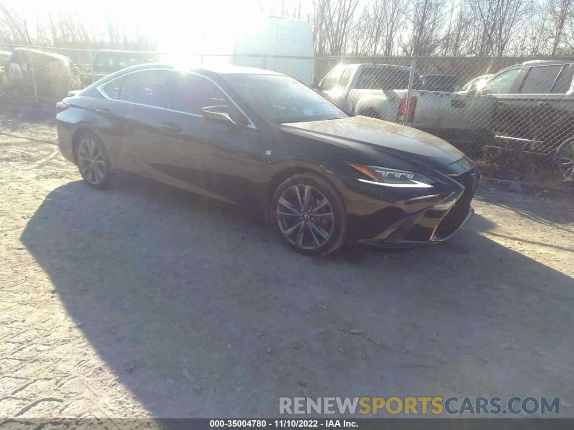 1 Photograph of a damaged car 58AGZ1B13LU053681 LEXUS ES 2020