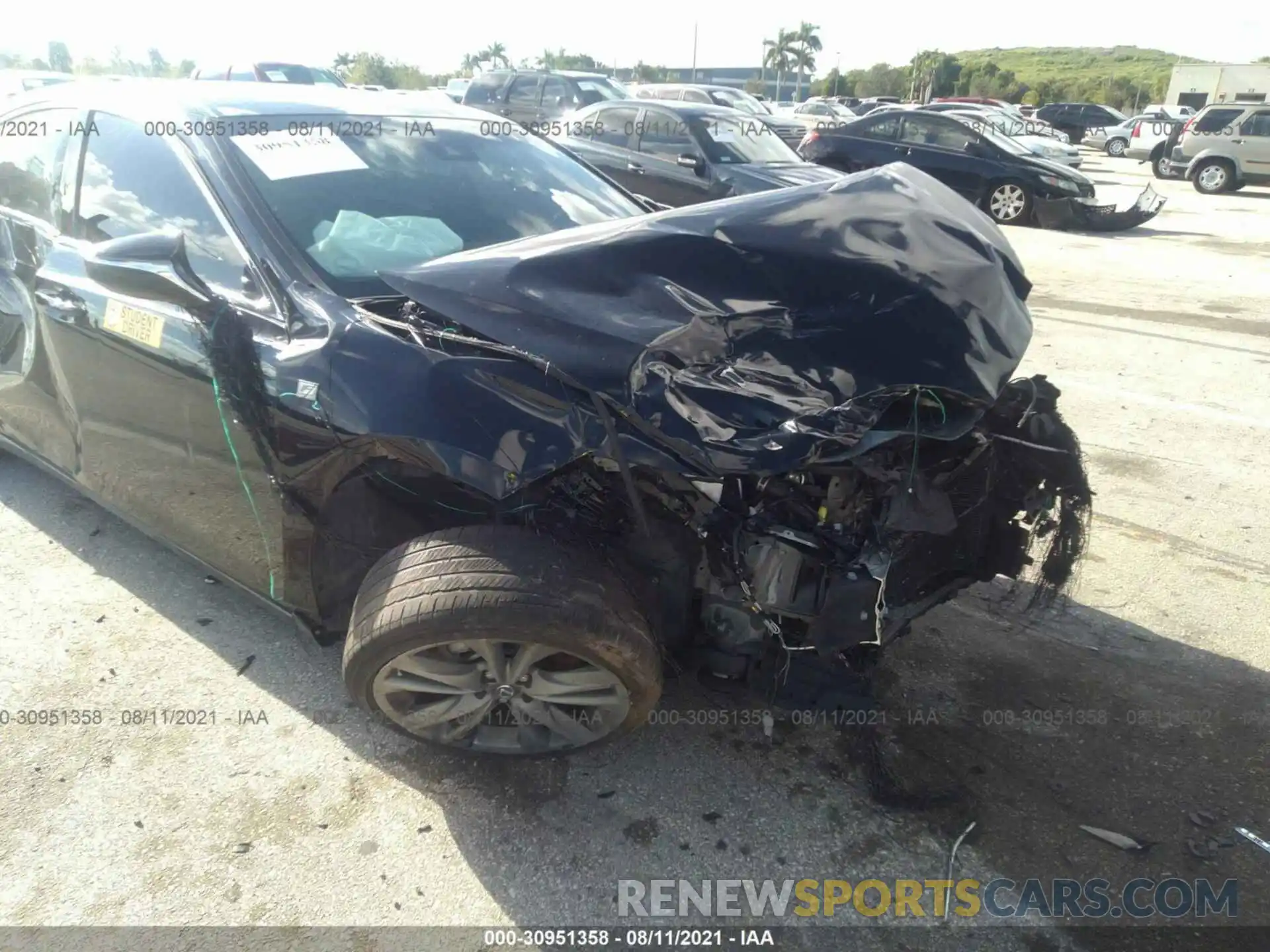 6 Photograph of a damaged car 58AGZ1B13LU068200 LEXUS ES 2020