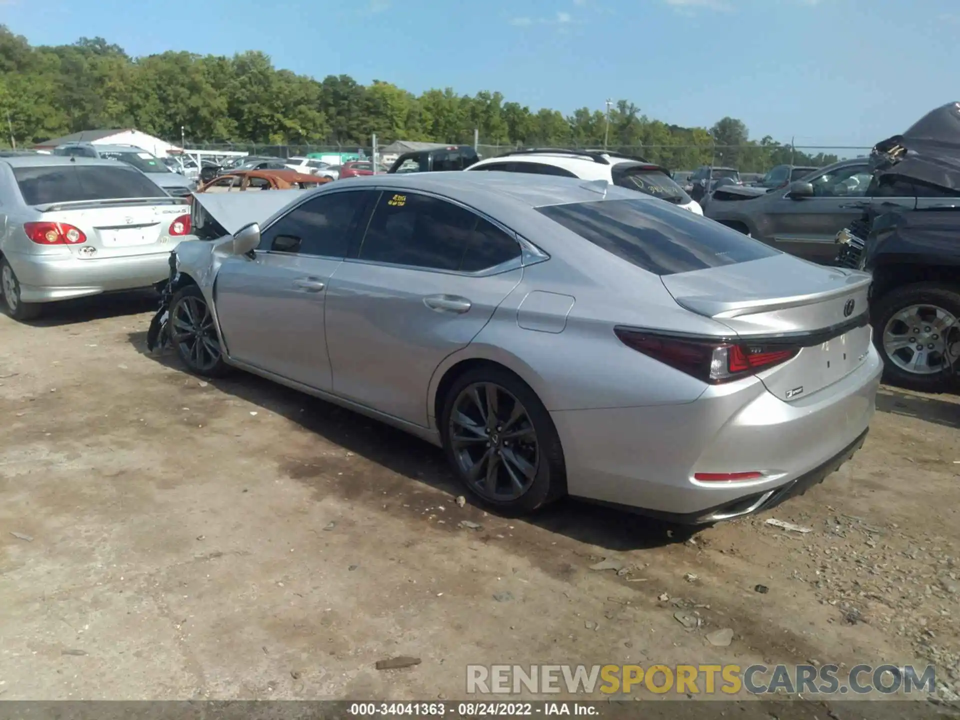 3 Photograph of a damaged car 58AGZ1B14LU055164 LEXUS ES 2020