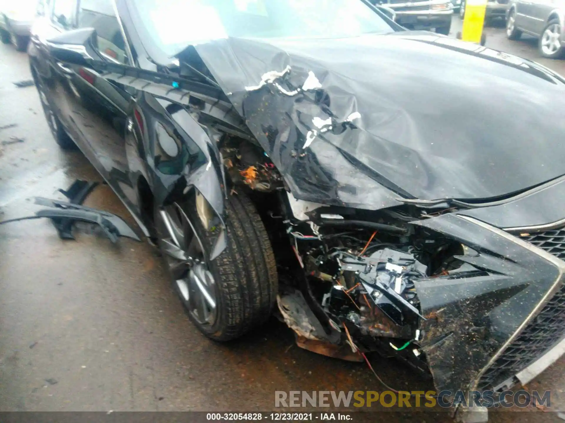 6 Photograph of a damaged car 58AGZ1B15LU058591 LEXUS ES 2020