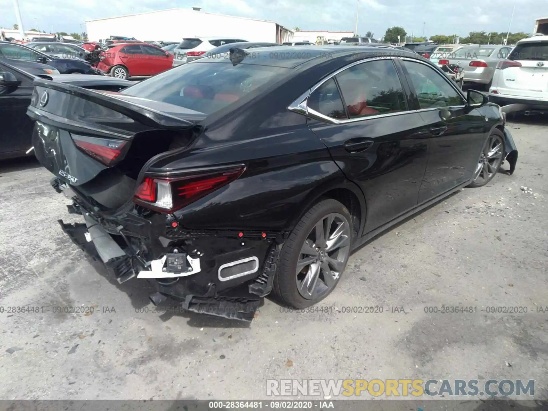 4 Photograph of a damaged car 58AGZ1B15LU065833 LEXUS ES 2020