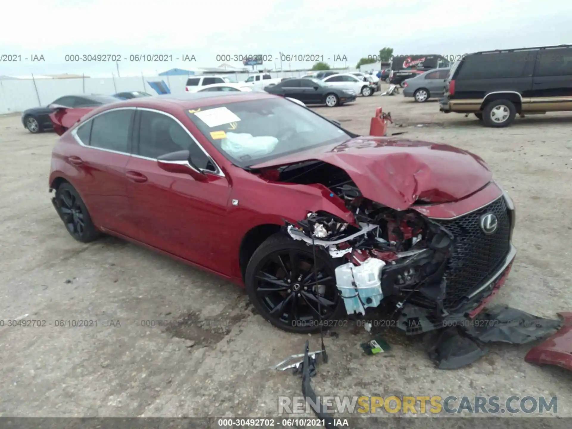 1 Photograph of a damaged car 58AGZ1B16LU081670 LEXUS ES 2020