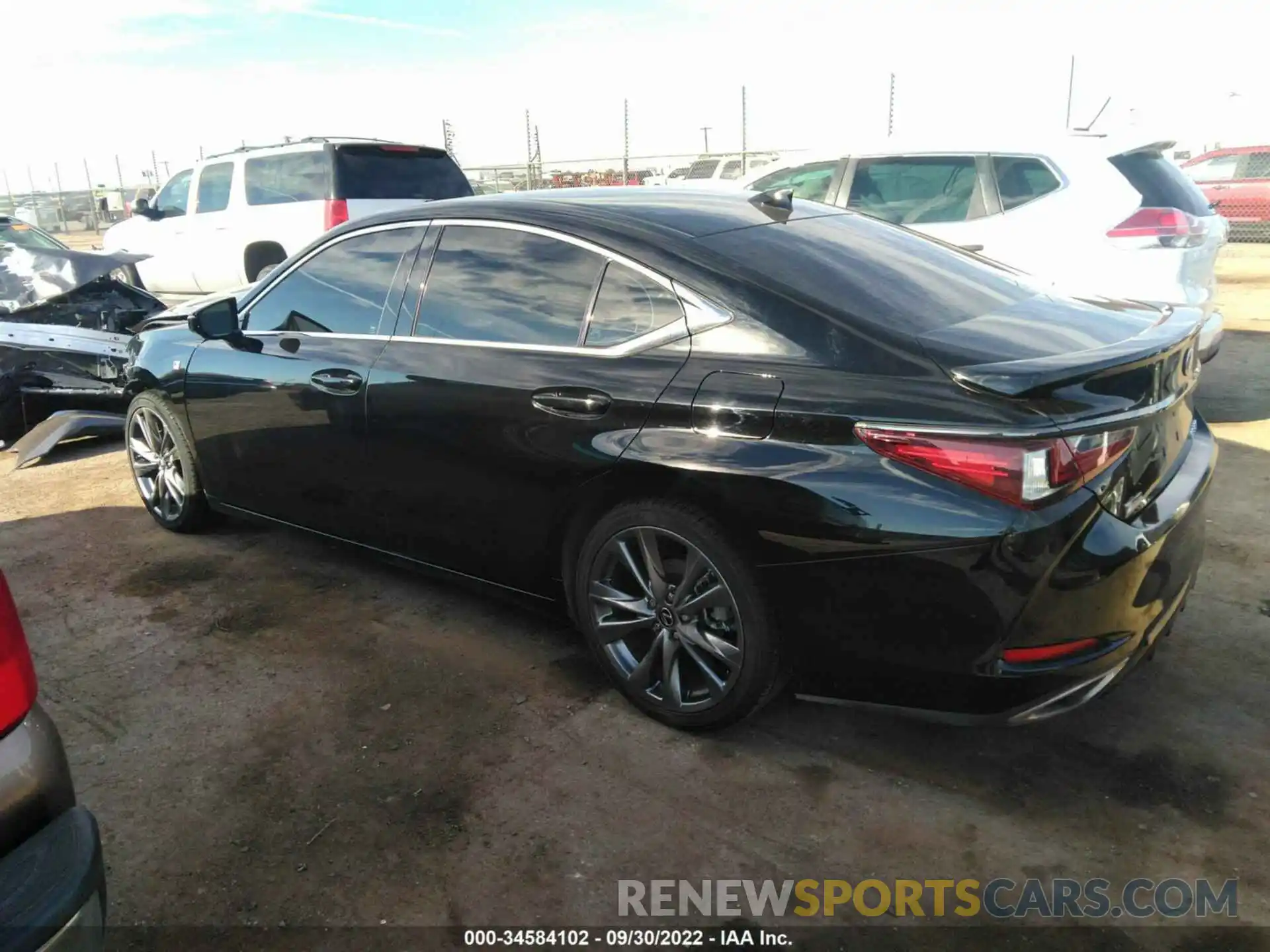 3 Photograph of a damaged car 58AGZ1B18LU064661 LEXUS ES 2020