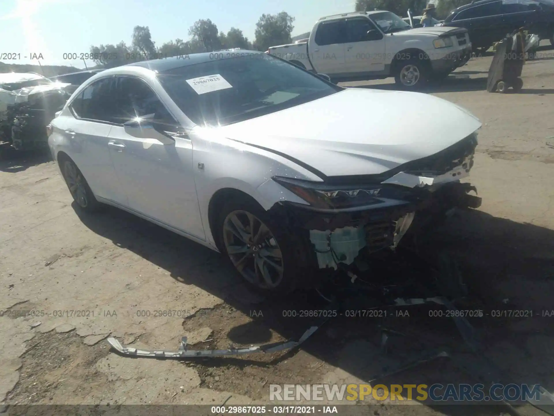 1 Photograph of a damaged car 58AGZ1B19LU077841 LEXUS ES 2020