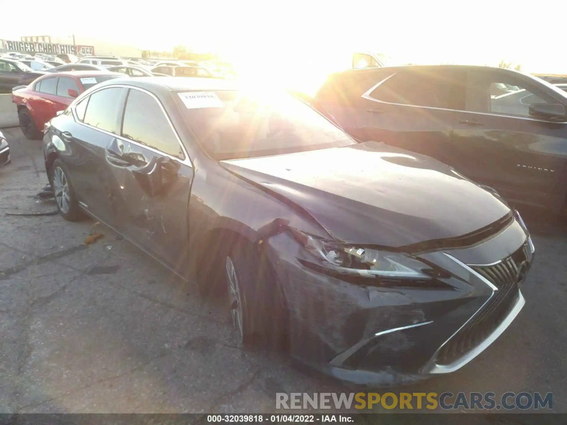 1 Photograph of a damaged car 58ACA1C12MU006695 LEXUS ES 2021