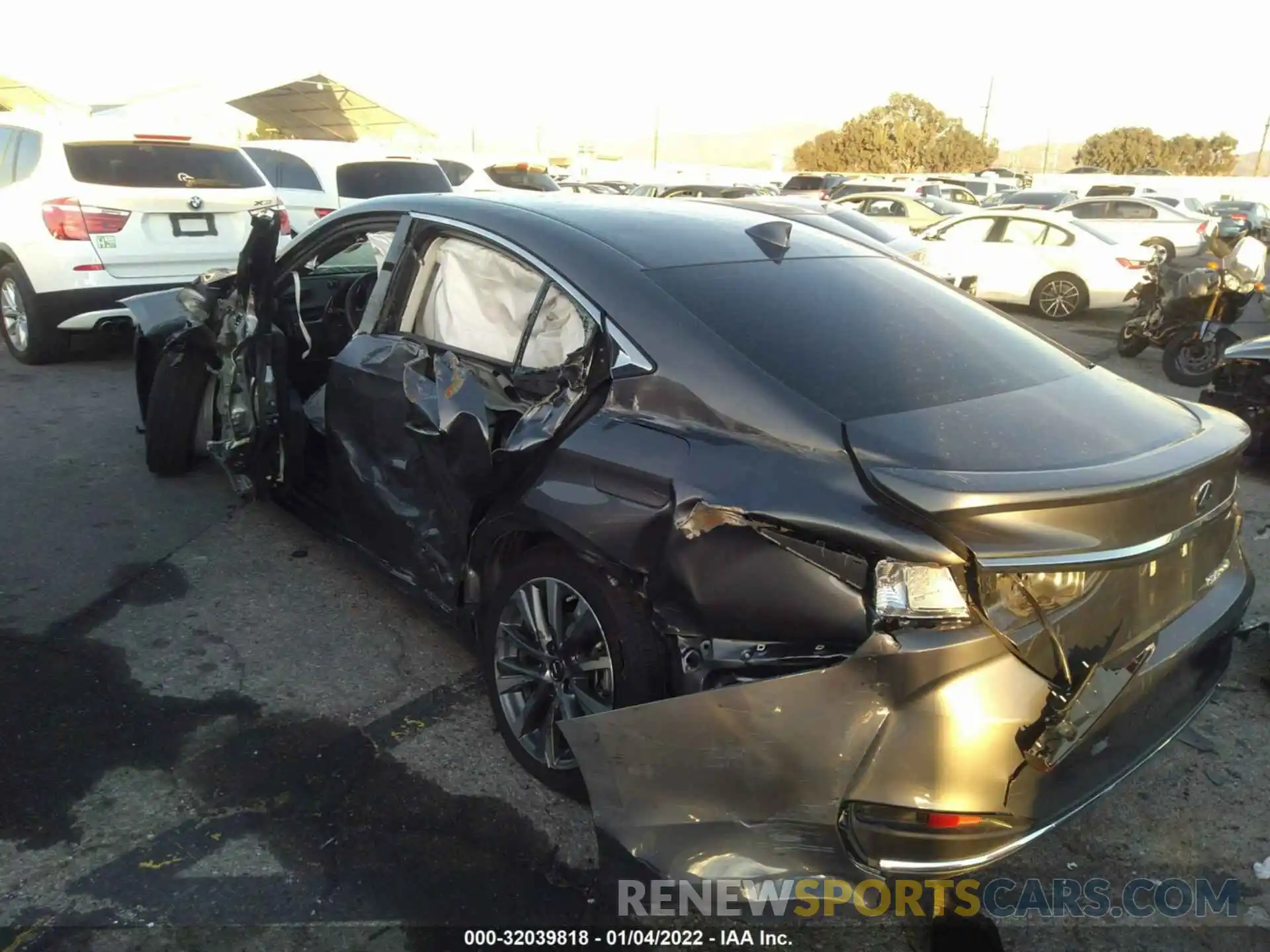 3 Photograph of a damaged car 58ACA1C12MU006695 LEXUS ES 2021