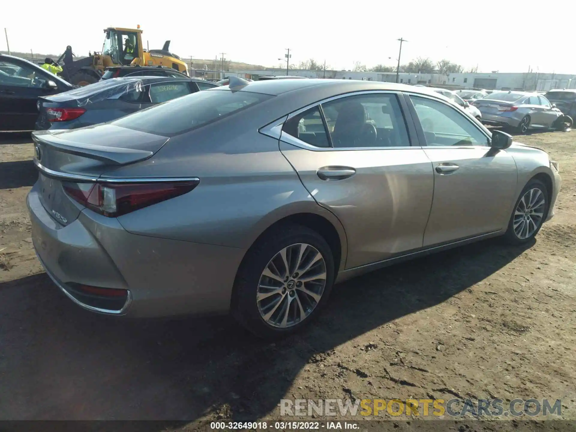 4 Photograph of a damaged car 58AD11D11MU002415 LEXUS ES 2021