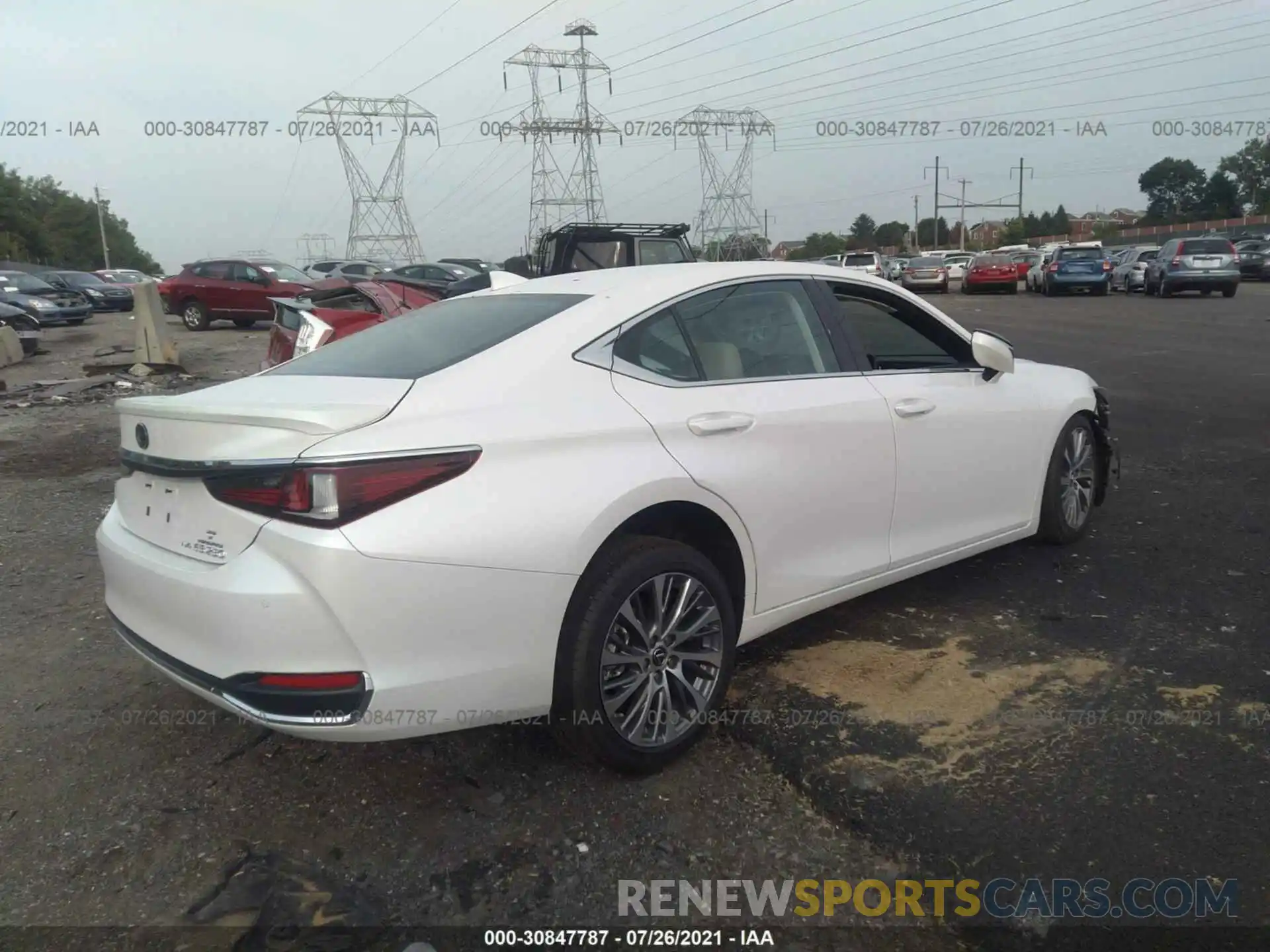 4 Photograph of a damaged car 58AD11D12MU005582 LEXUS ES 2021