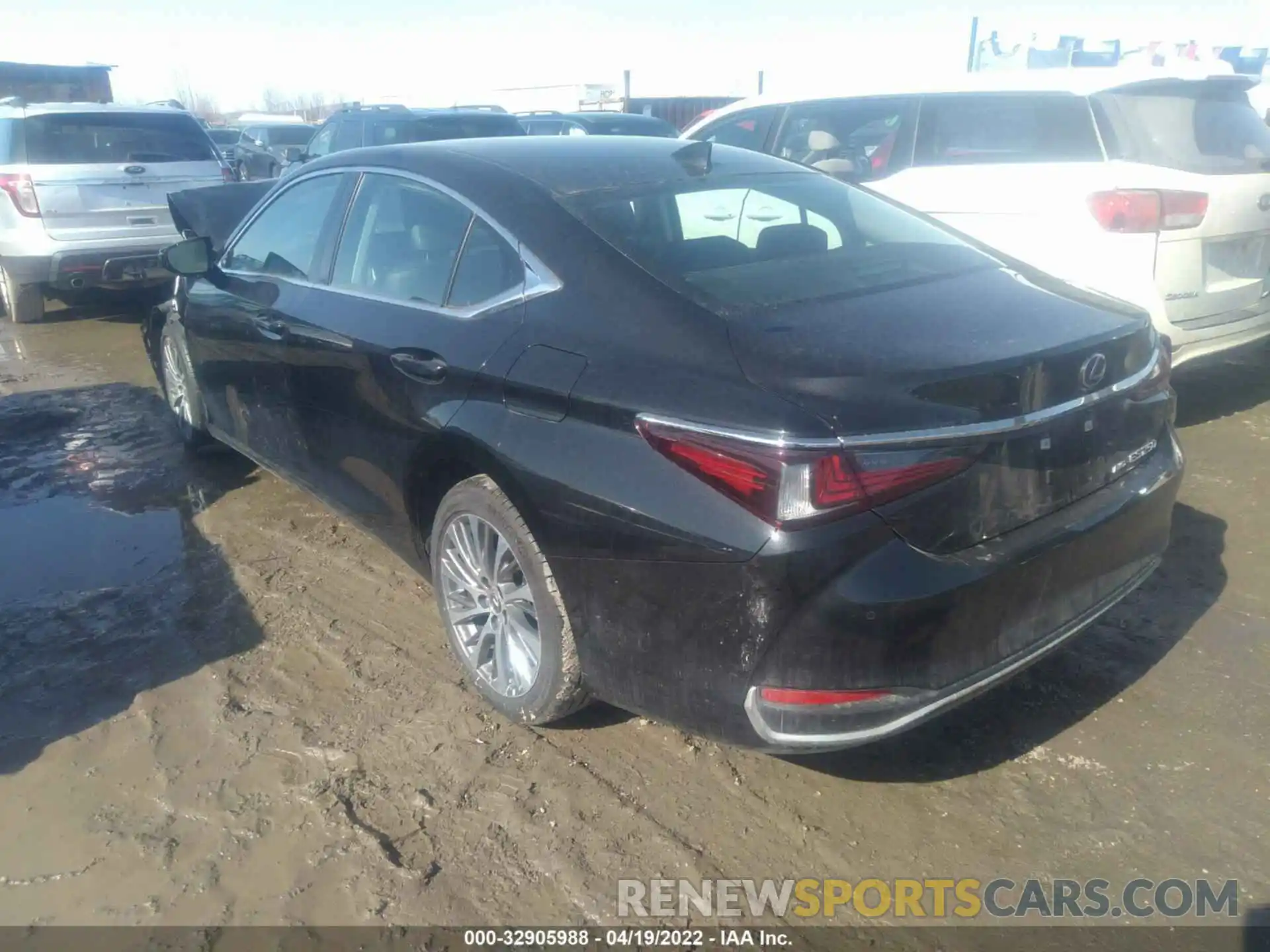 3 Photograph of a damaged car 58AD11D16MU004046 LEXUS ES 2021