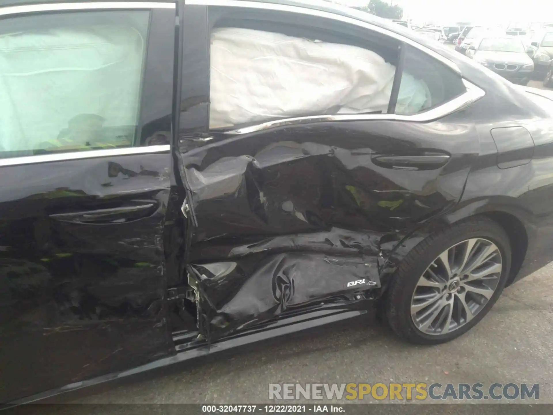 6 Photograph of a damaged car 58ADA1C12MU007320 LEXUS ES 2021