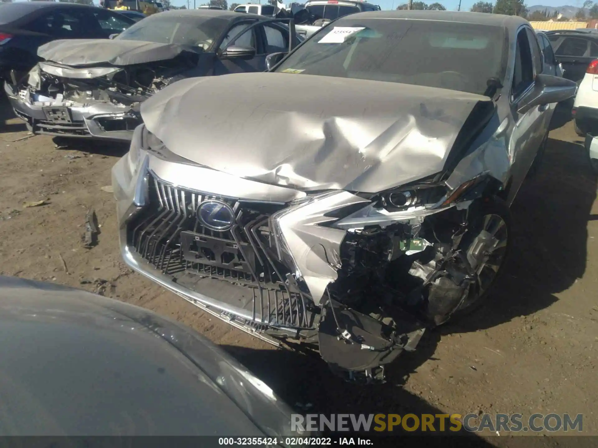 6 Photograph of a damaged car 58ADA1C12MU008371 LEXUS ES 2021