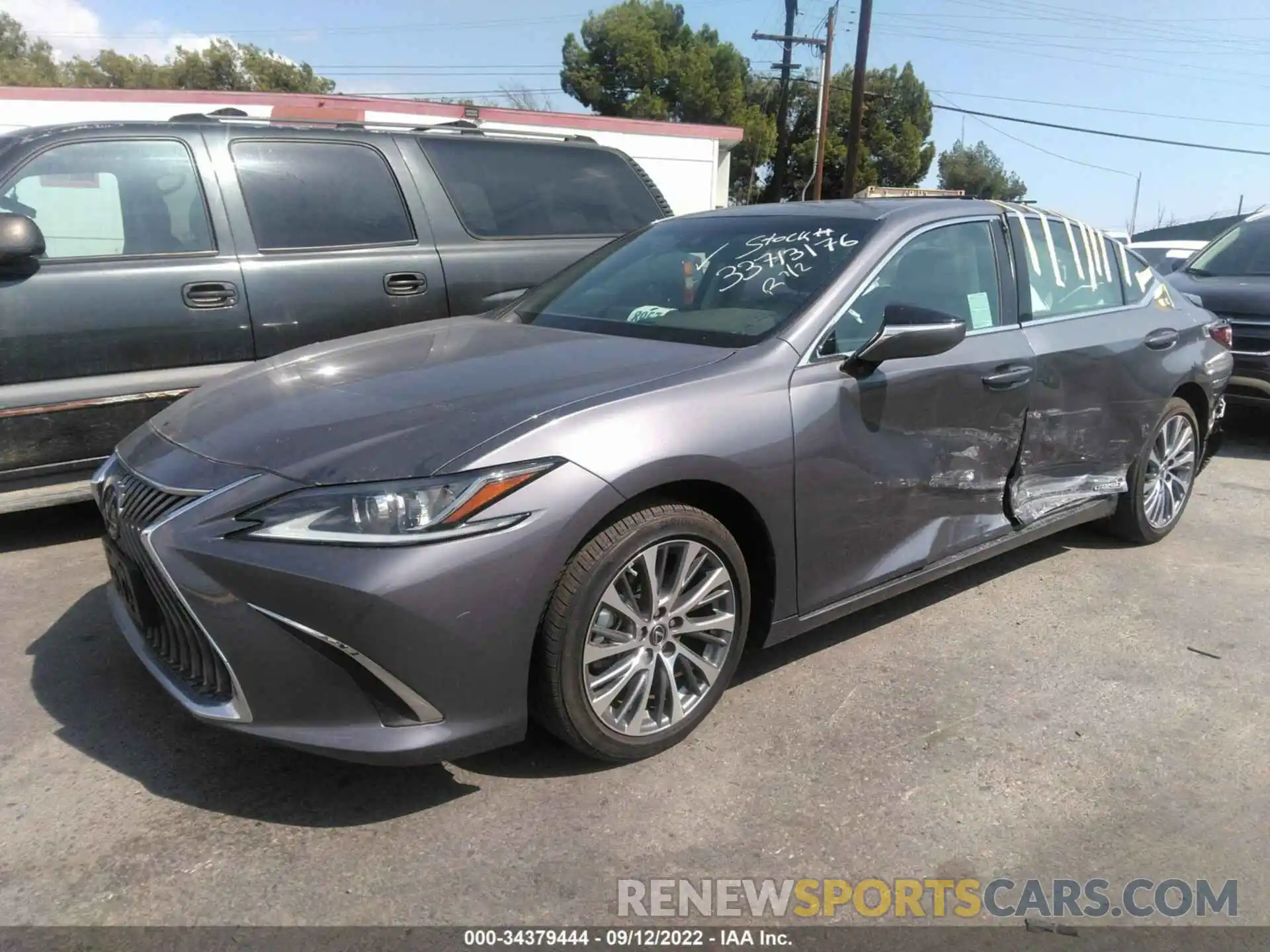 2 Photograph of a damaged car 58ADA1C13MU002790 LEXUS ES 2021