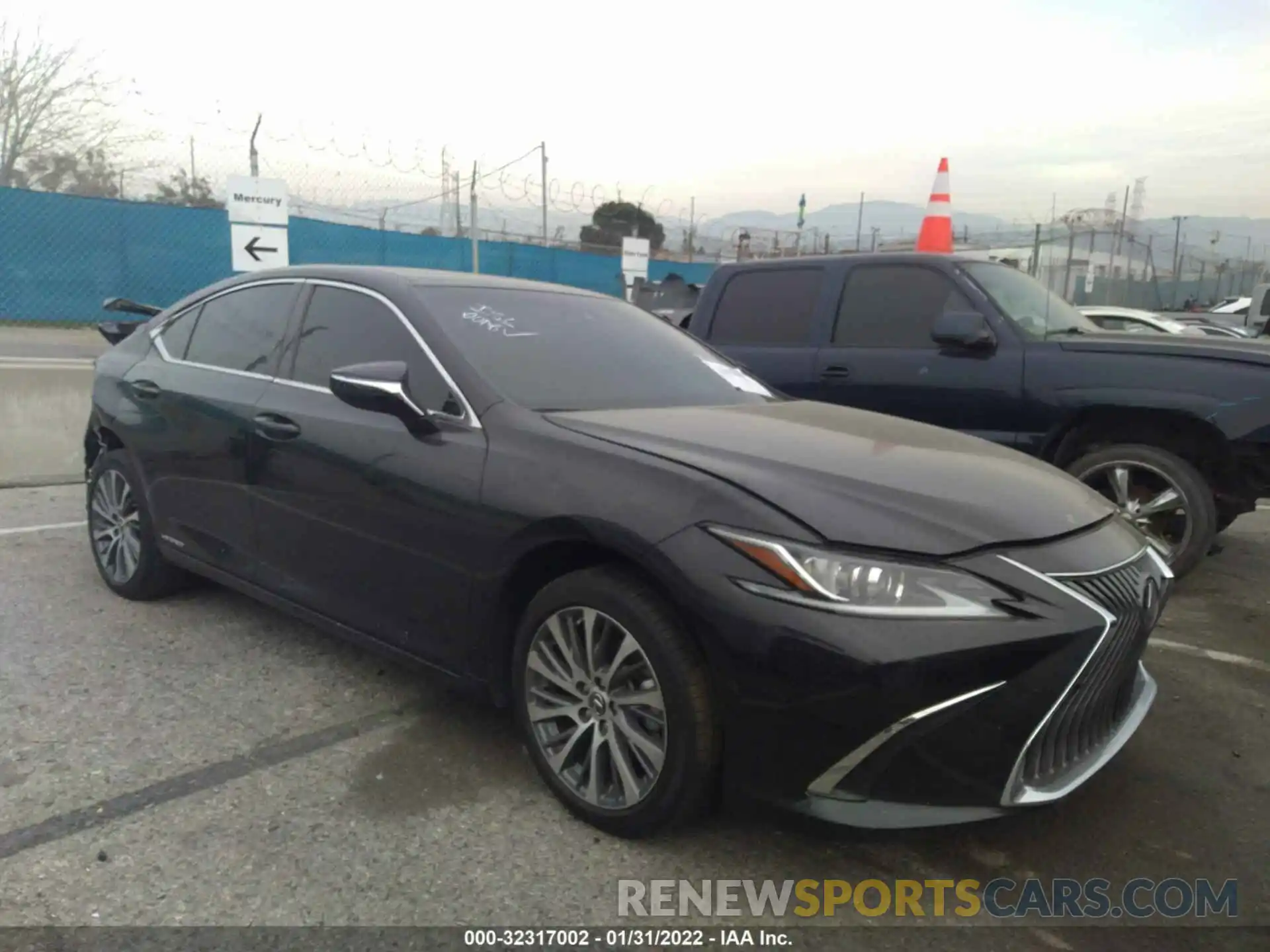 1 Photograph of a damaged car 58ADA1C14MU012180 LEXUS ES 2021