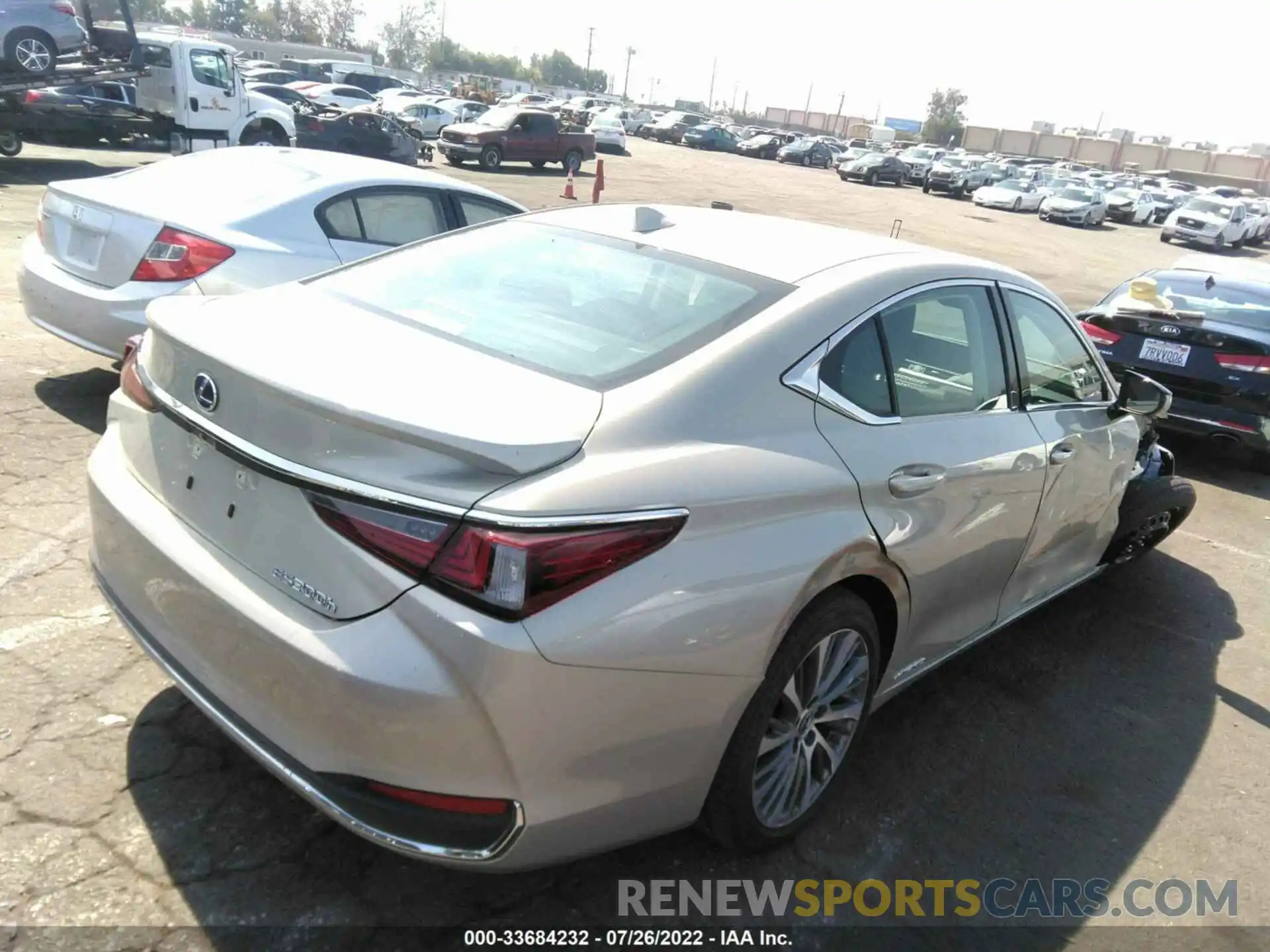 4 Photograph of a damaged car 58ADA1C15MU003603 LEXUS ES 2021