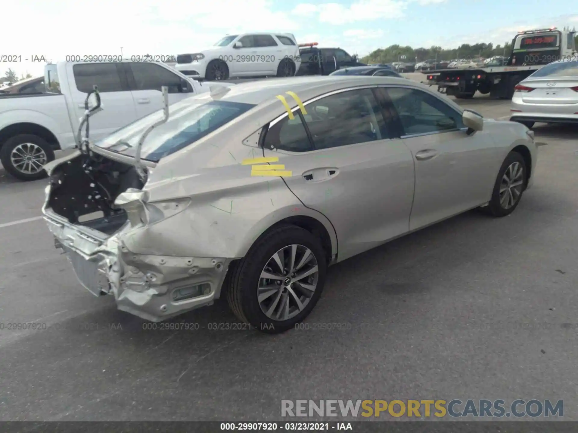 4 Photograph of a damaged car 58ADZ1B12MU089267 LEXUS ES 2021