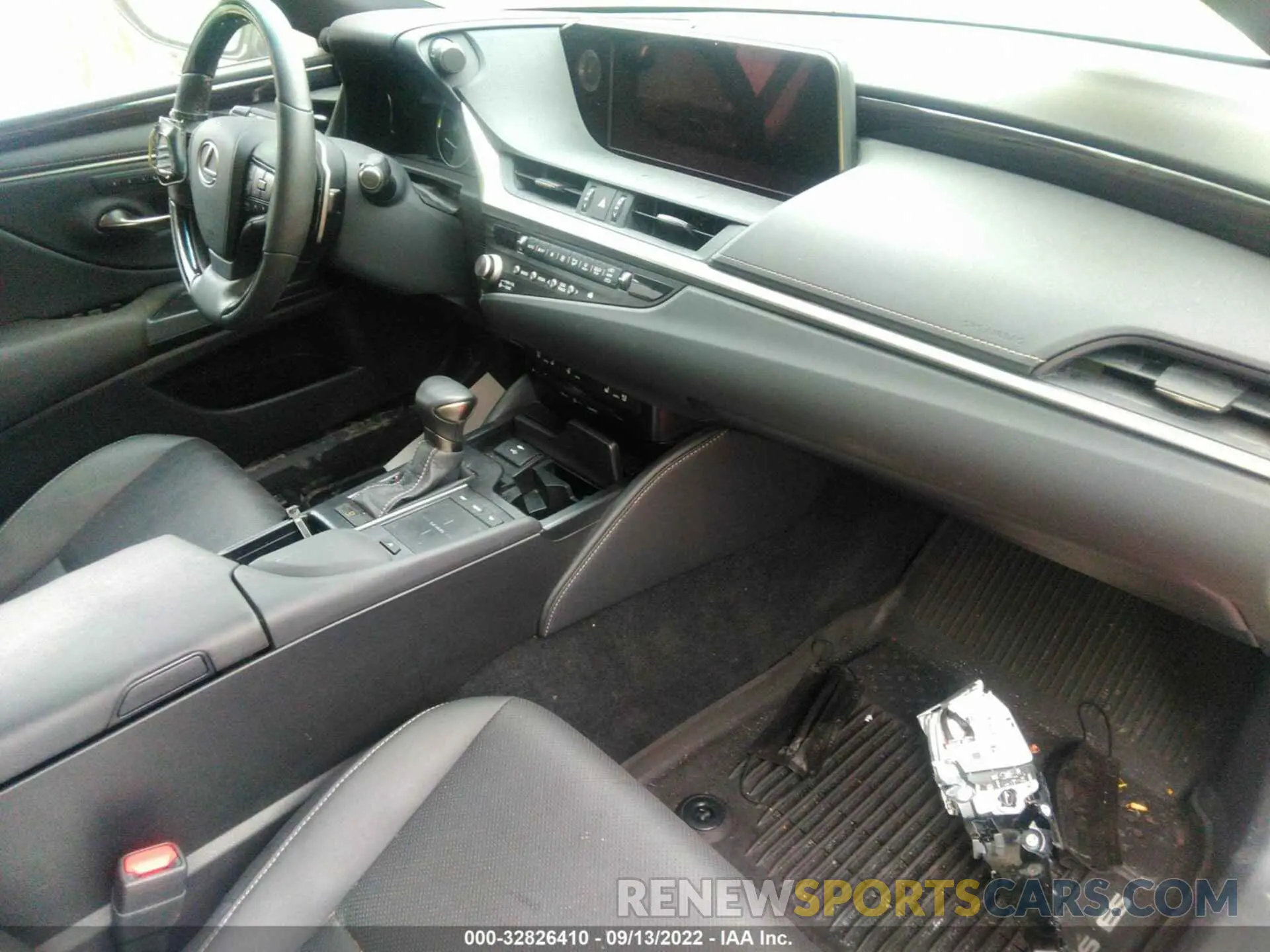 5 Photograph of a damaged car 58ADZ1B13MU100311 LEXUS ES 2021
