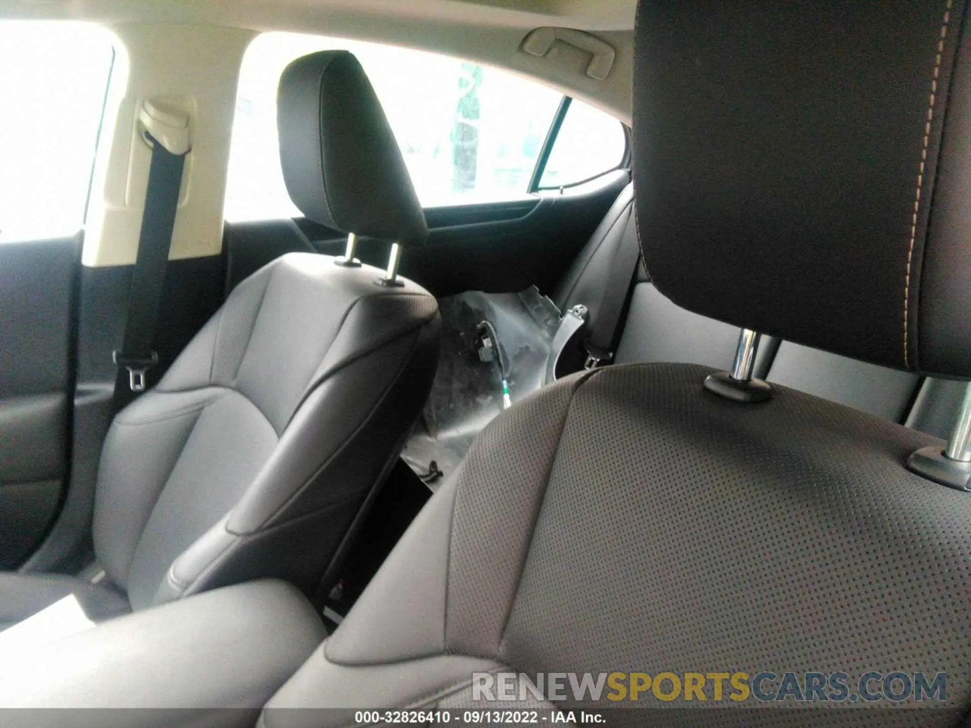 8 Photograph of a damaged car 58ADZ1B13MU100311 LEXUS ES 2021