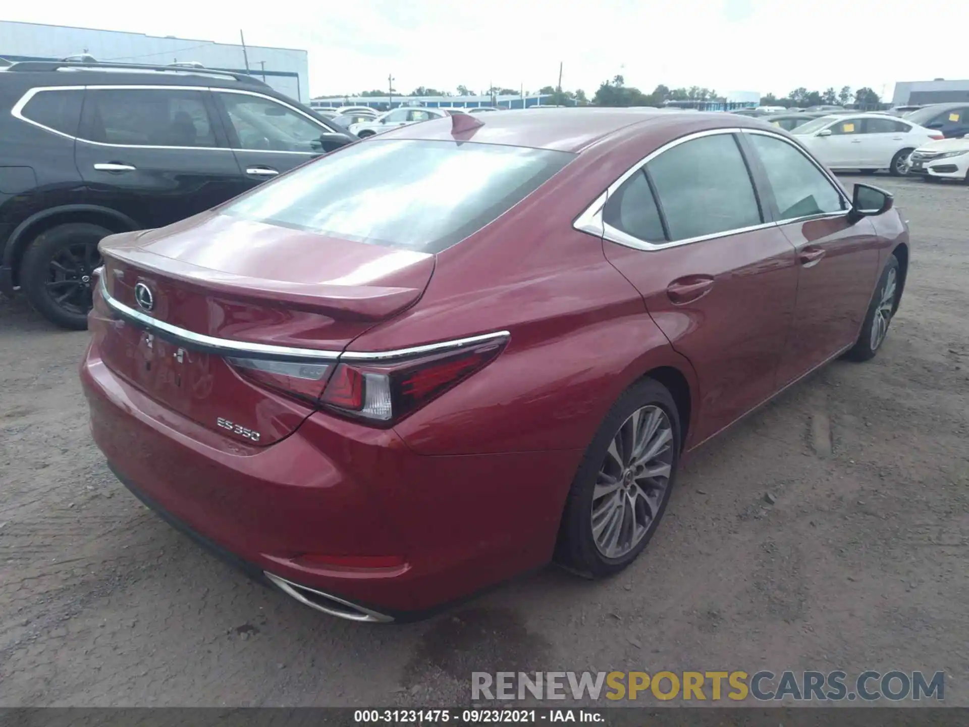 4 Photograph of a damaged car 58ADZ1B17MU091421 LEXUS ES 2021