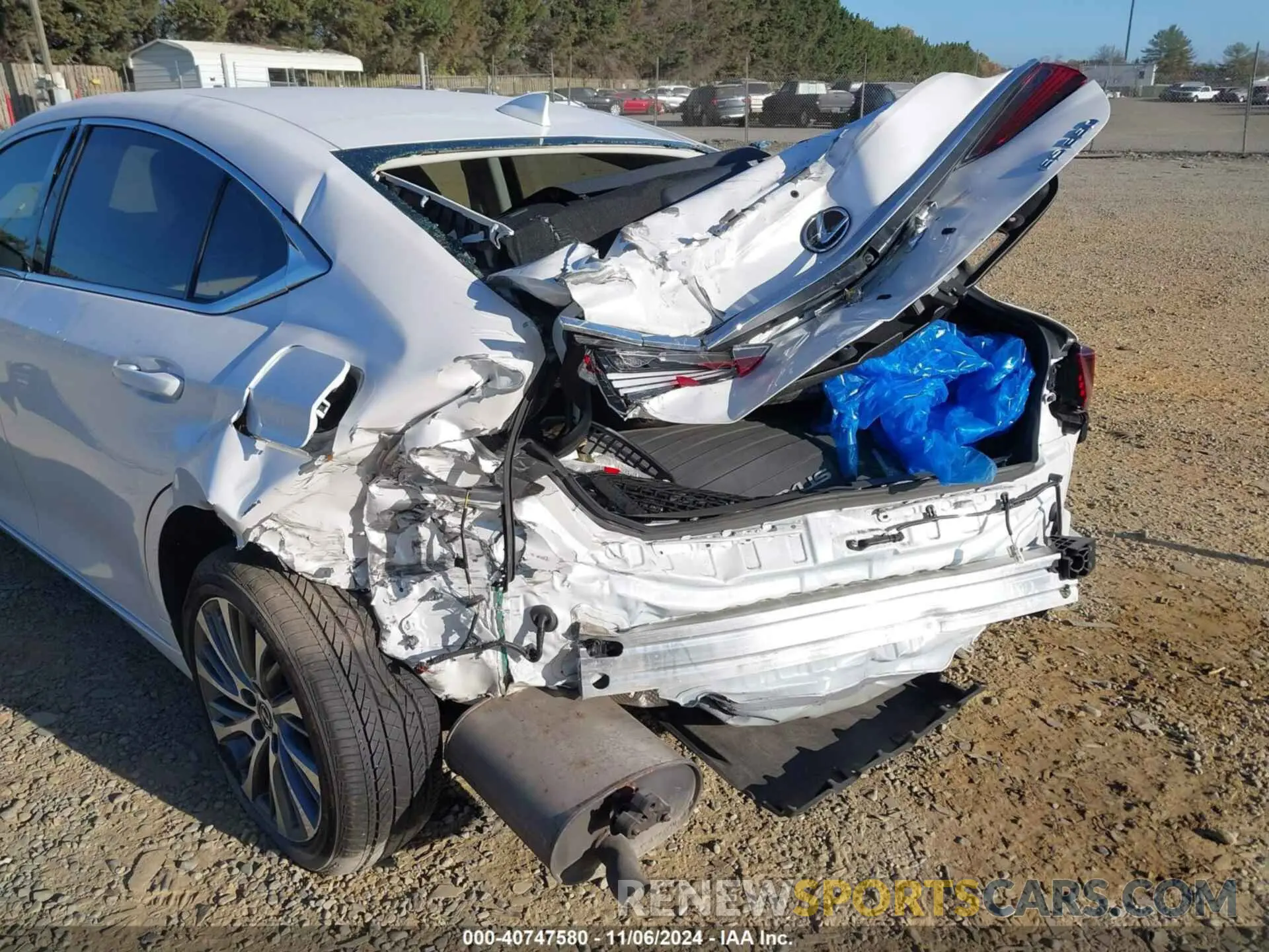 6 Photograph of a damaged car 58ADZ1B19MU083661 LEXUS ES 2021