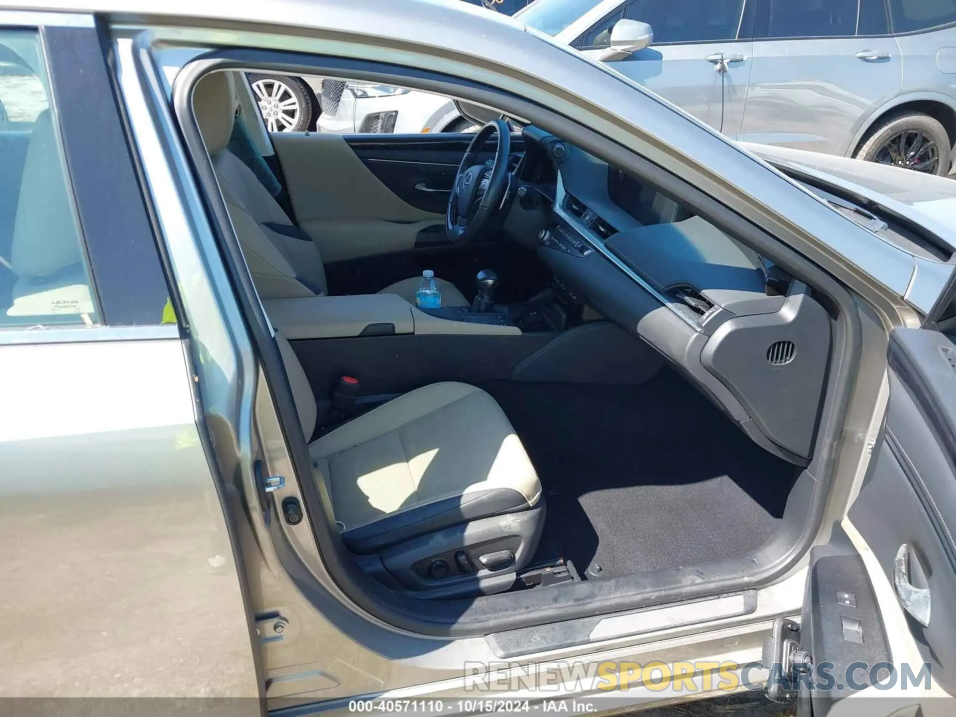 5 Photograph of a damaged car 58ADZ1B1XMU093907 LEXUS ES 2021