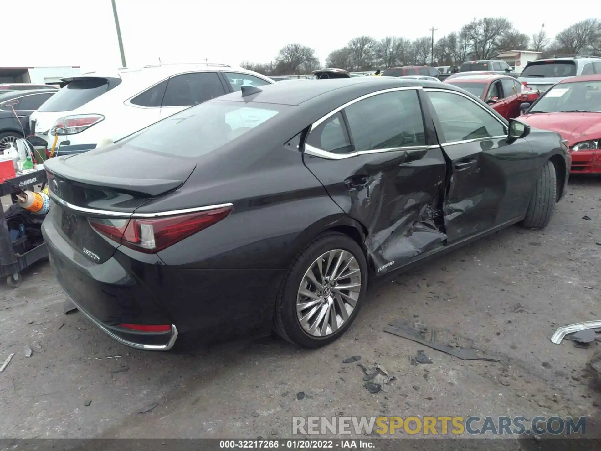 4 Photograph of a damaged car 58AFA1C1XMU012502 LEXUS ES 2021