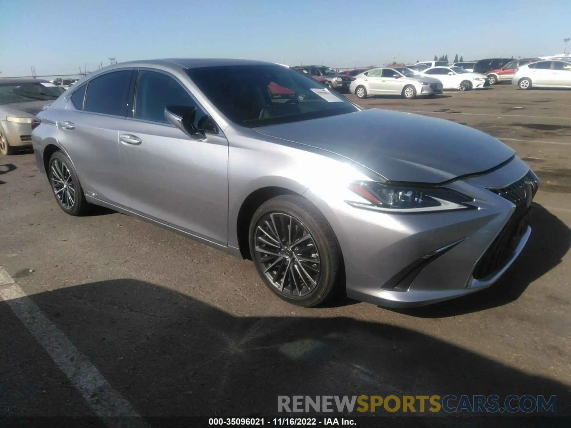 1 Photograph of a damaged car 58ADA1C16NU015082 LEXUS ES 2022