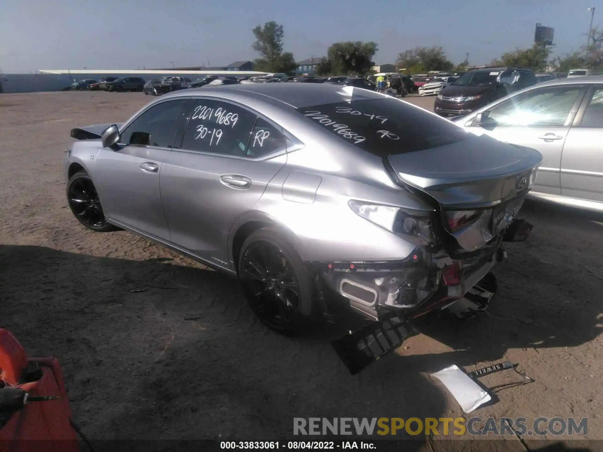 3 Photograph of a damaged car 58AGA1C10NU022011 LEXUS ES 2022