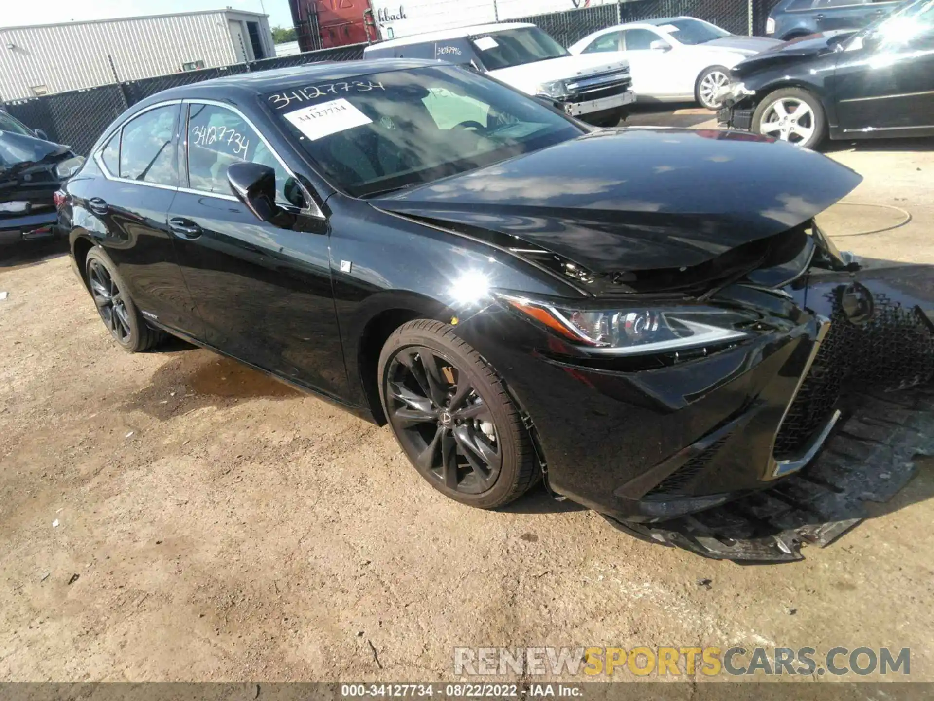 1 Photograph of a damaged car 58AGA1C1XNU023652 LEXUS ES 2022