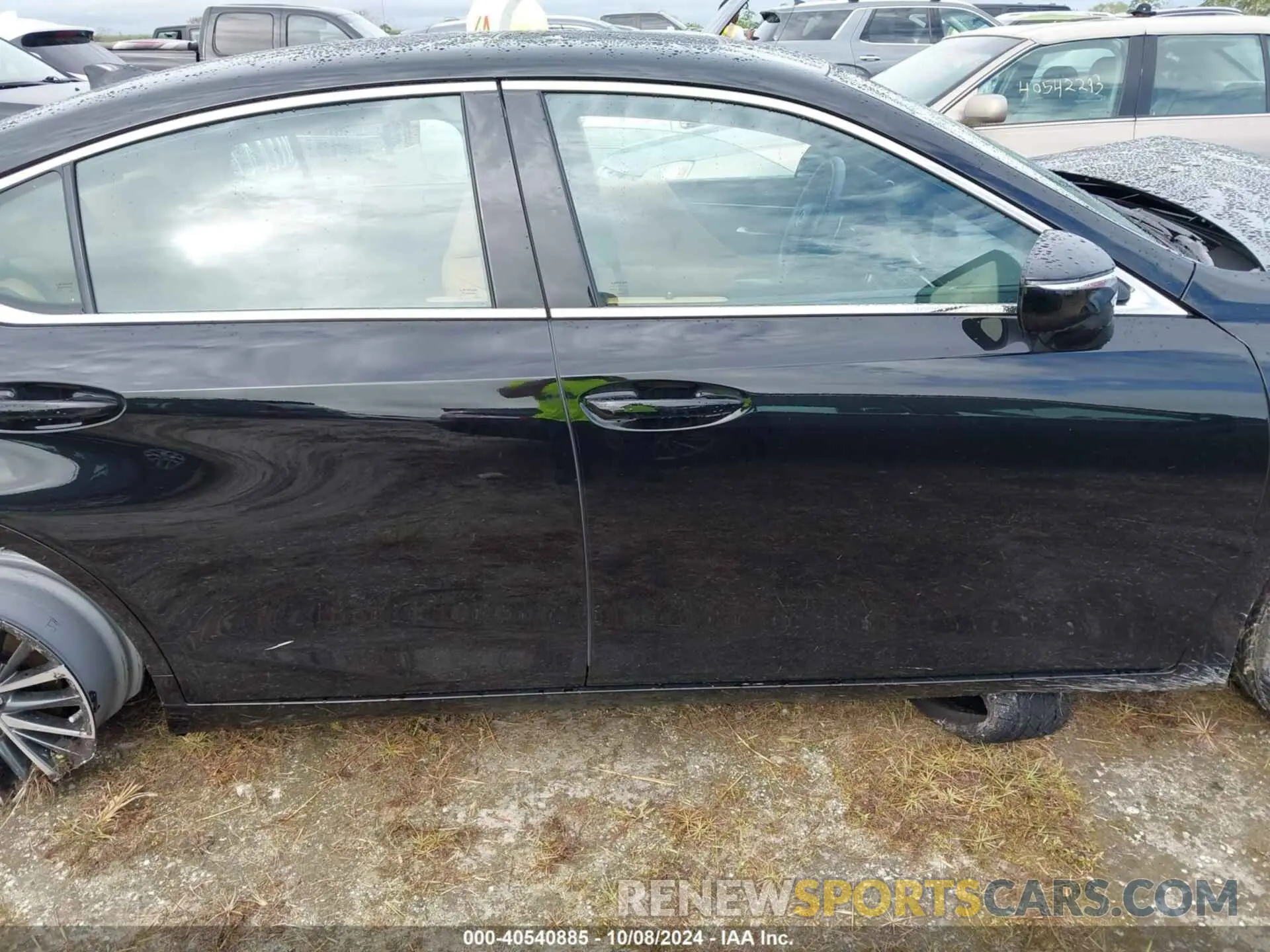 13 Photograph of a damaged car 58ADA1C10PU029918 LEXUS ES 2023