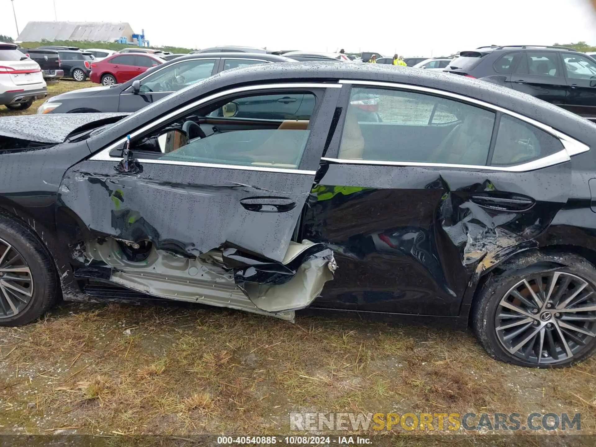14 Photograph of a damaged car 58ADA1C10PU029918 LEXUS ES 2023