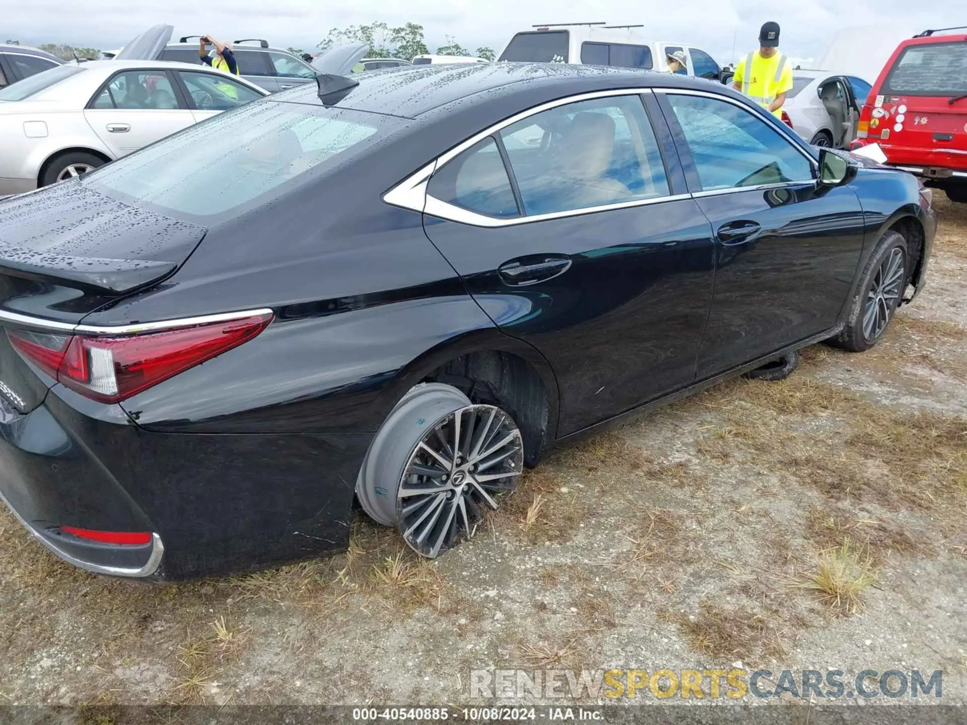 4 Photograph of a damaged car 58ADA1C10PU029918 LEXUS ES 2023