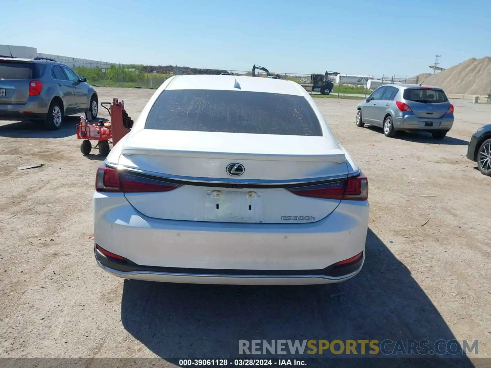 16 Photograph of a damaged car 58ADA1C16PU029552 LEXUS ES 2023