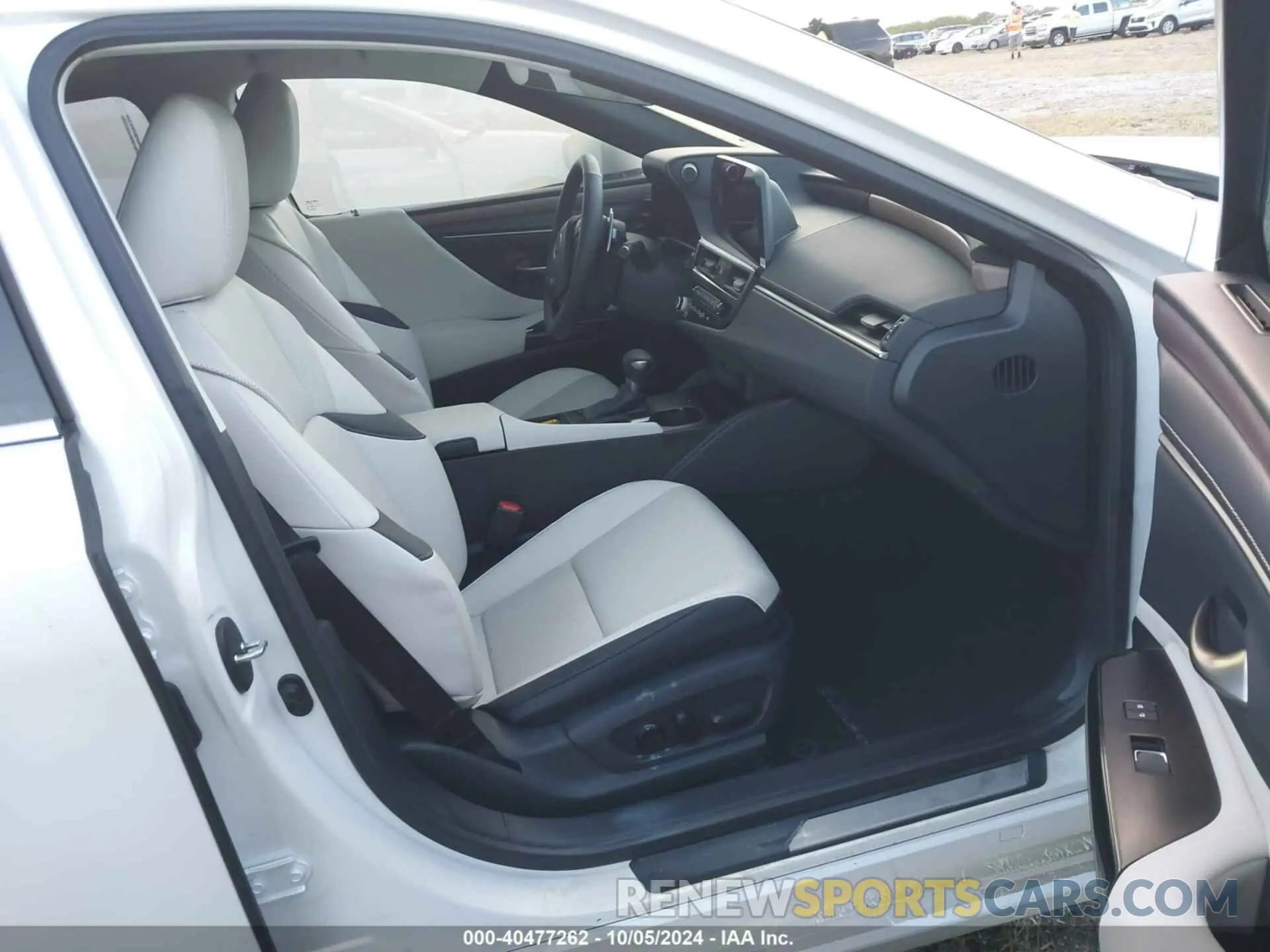 5 Photograph of a damaged car 58ADZ1B19RU173576 LEXUS ES 2024