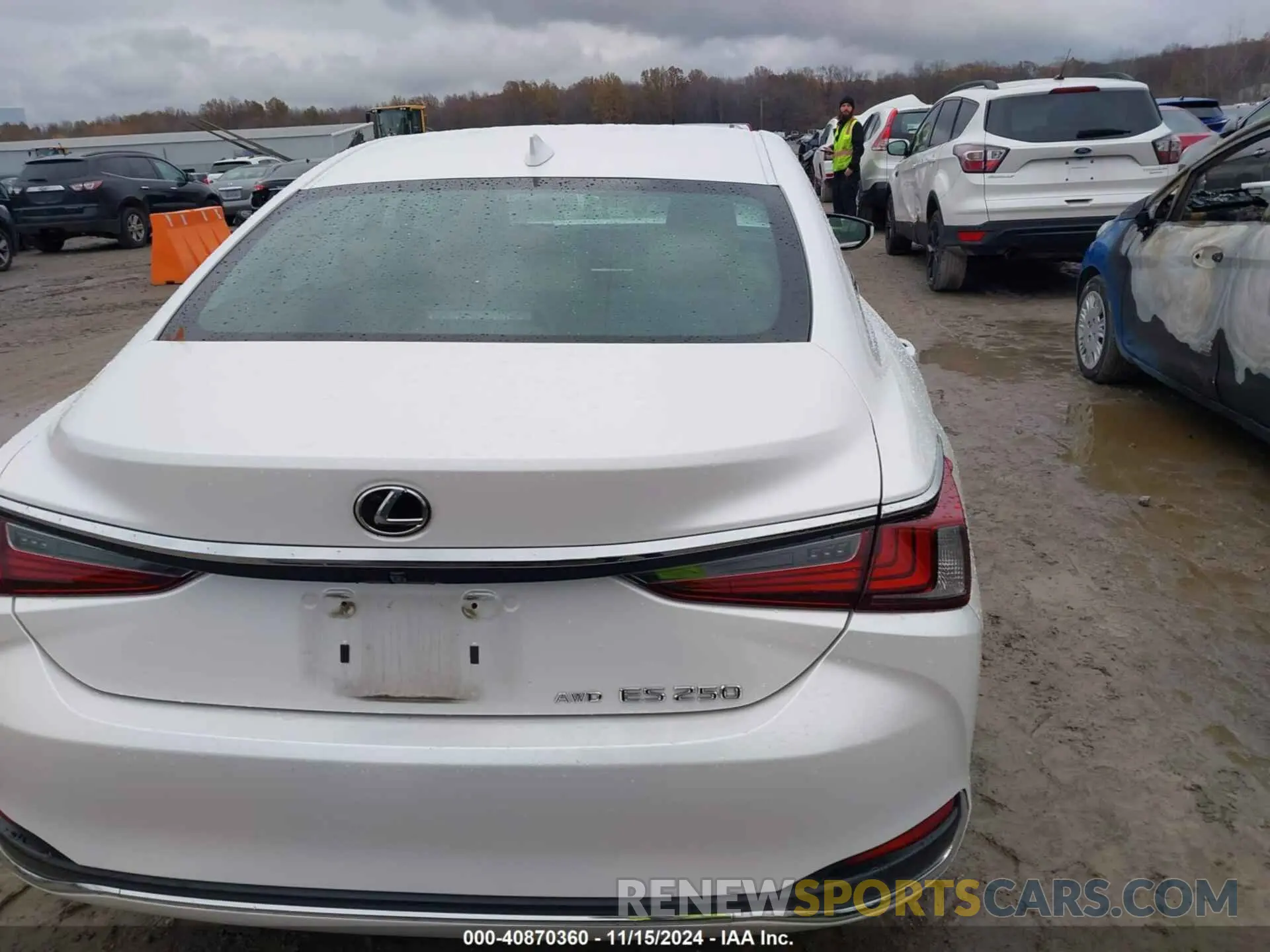 16 Photograph of a damaged car 58AC11D10MU001395 LEXUS ES 250 2021