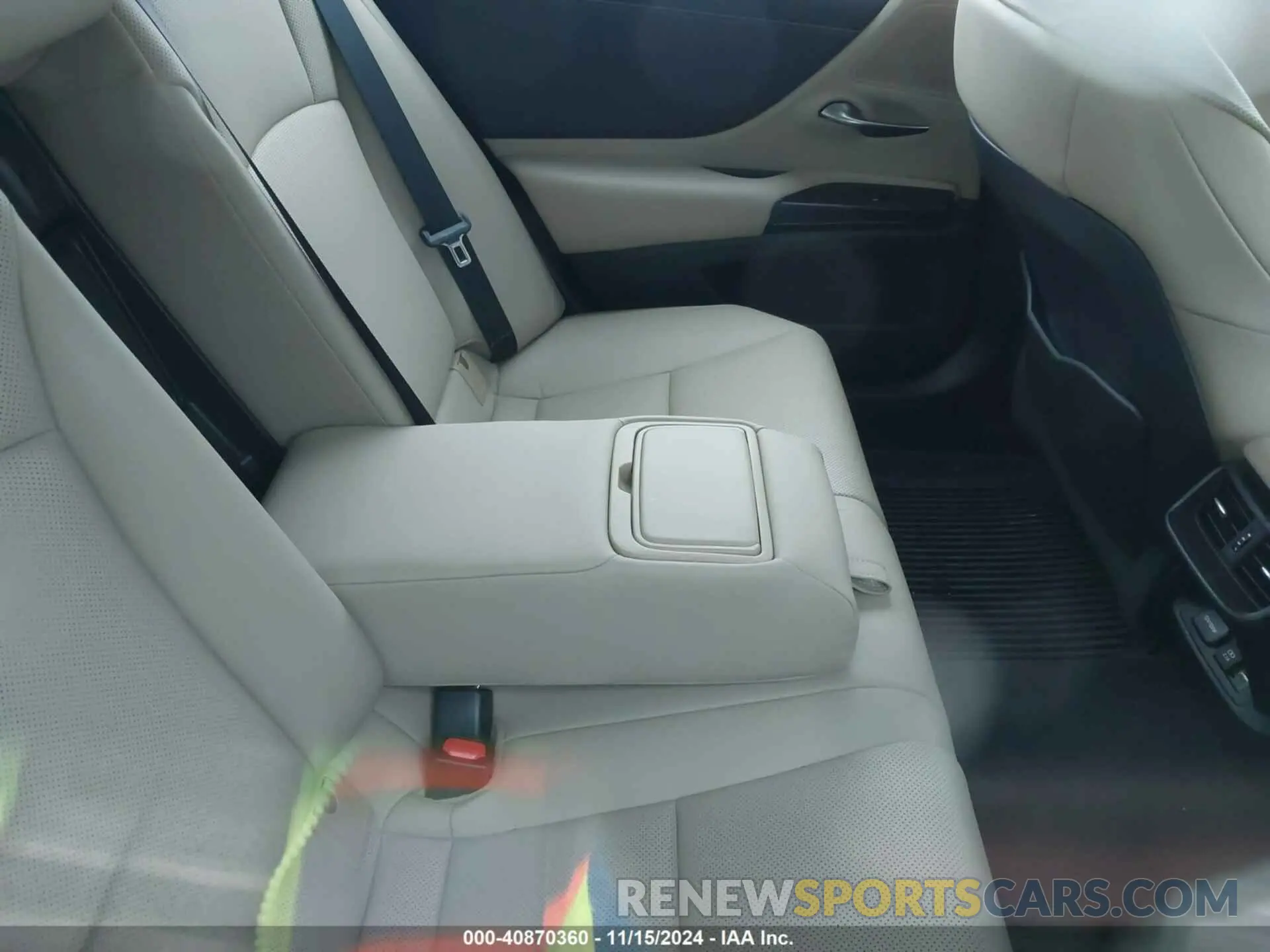 8 Photograph of a damaged car 58AC11D10MU001395 LEXUS ES 250 2021