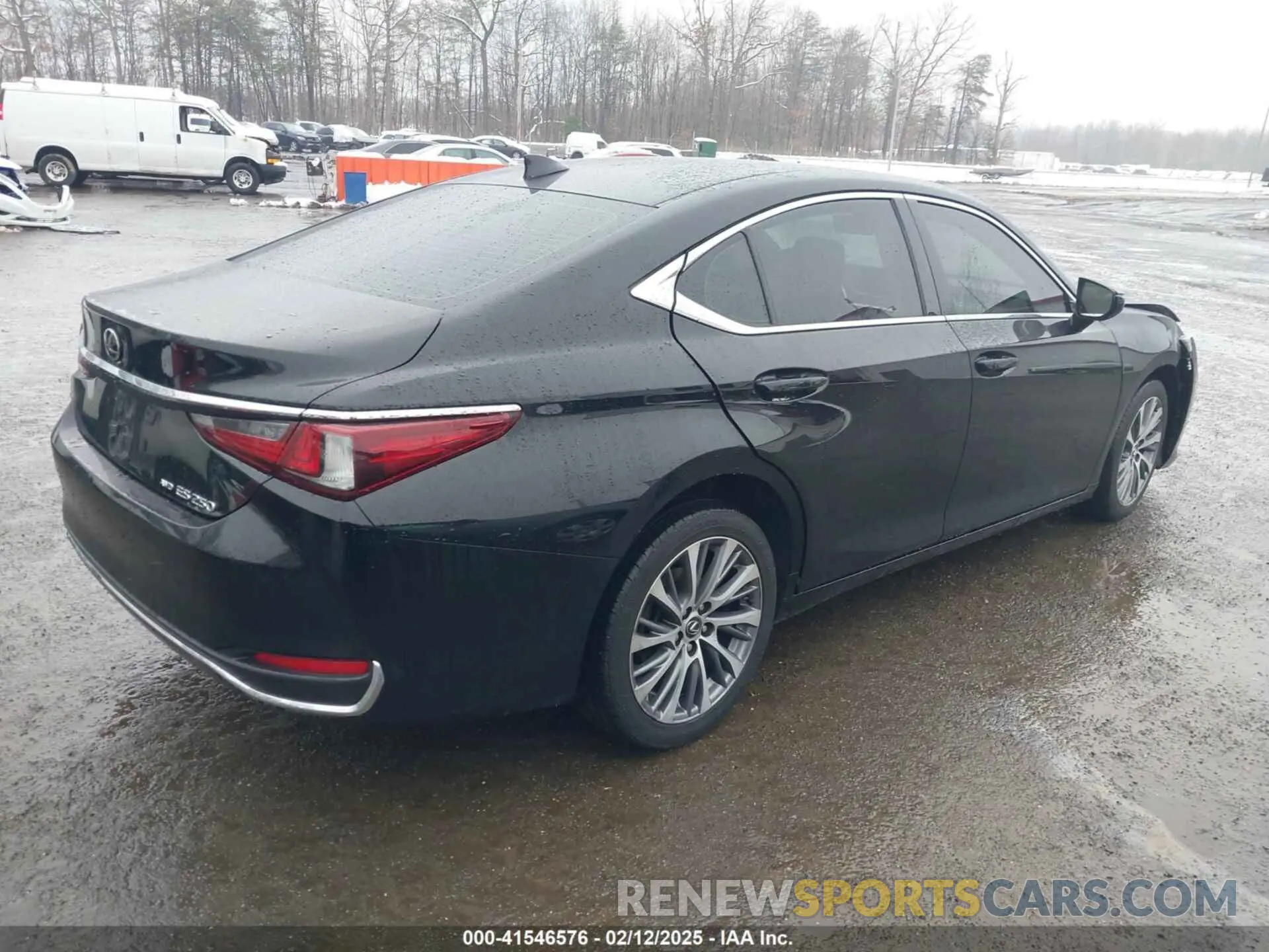 4 Photograph of a damaged car 58AD11D11MU004391 LEXUS ES 250 2021