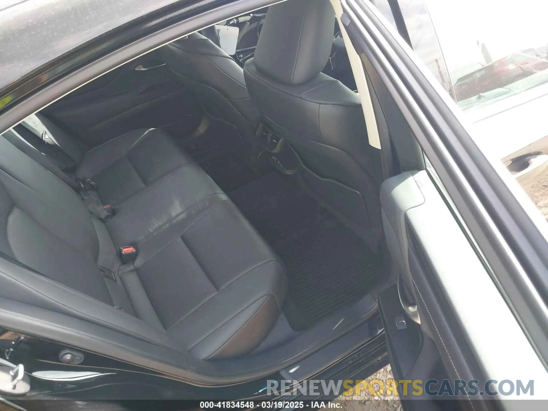 8 Photograph of a damaged car 58AD11D11MU007601 LEXUS ES 250 2021