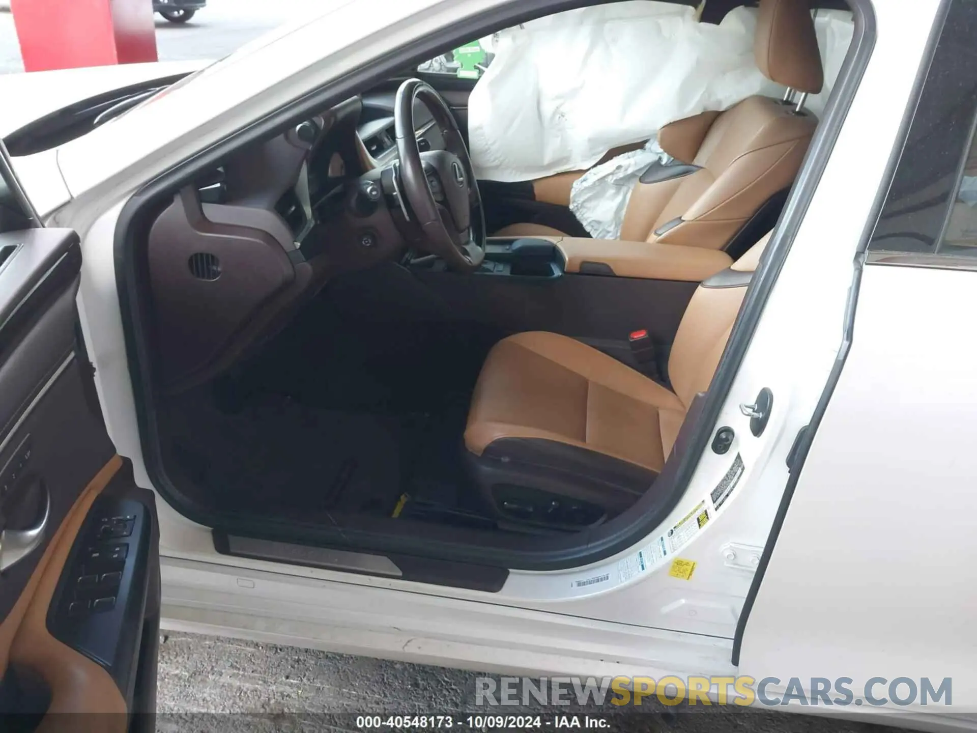 5 Photograph of a damaged car 58AD11D17MU001785 LEXUS ES 250 2021