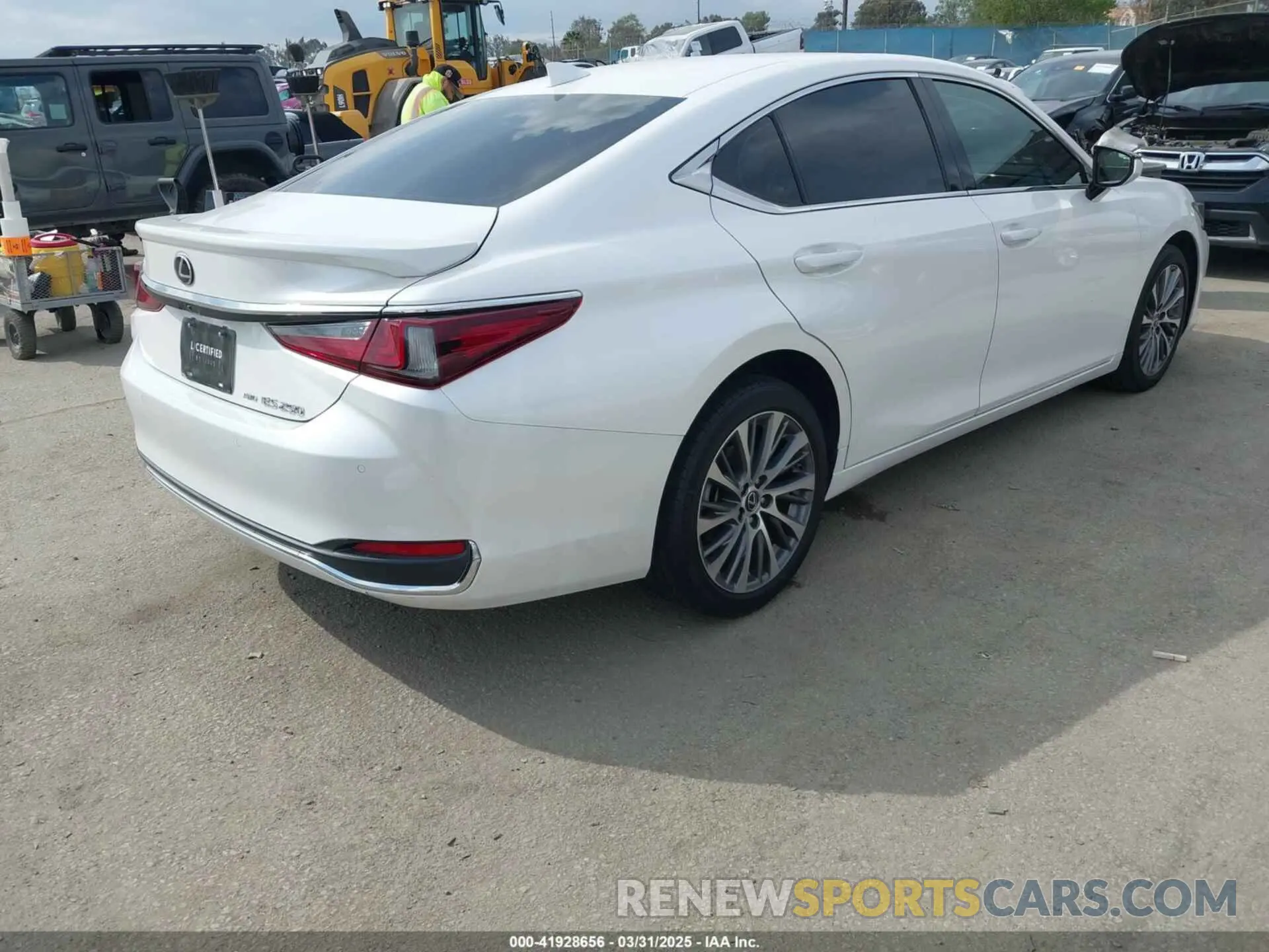 4 Photograph of a damaged car 58AD11D18MU006266 LEXUS ES 250 2021