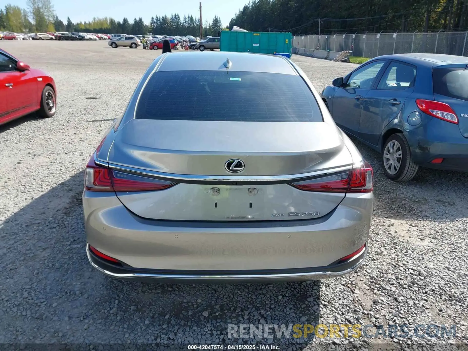 17 Photograph of a damaged car 58AD11D19MU003070 LEXUS ES 250 2021