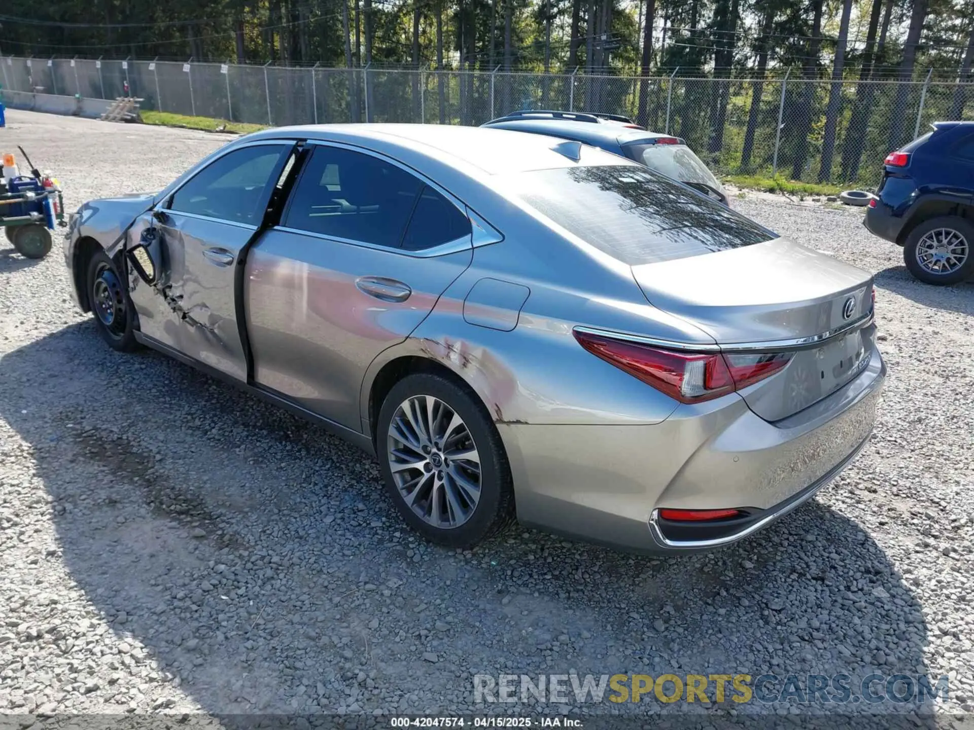 3 Photograph of a damaged car 58AD11D19MU003070 LEXUS ES 250 2021
