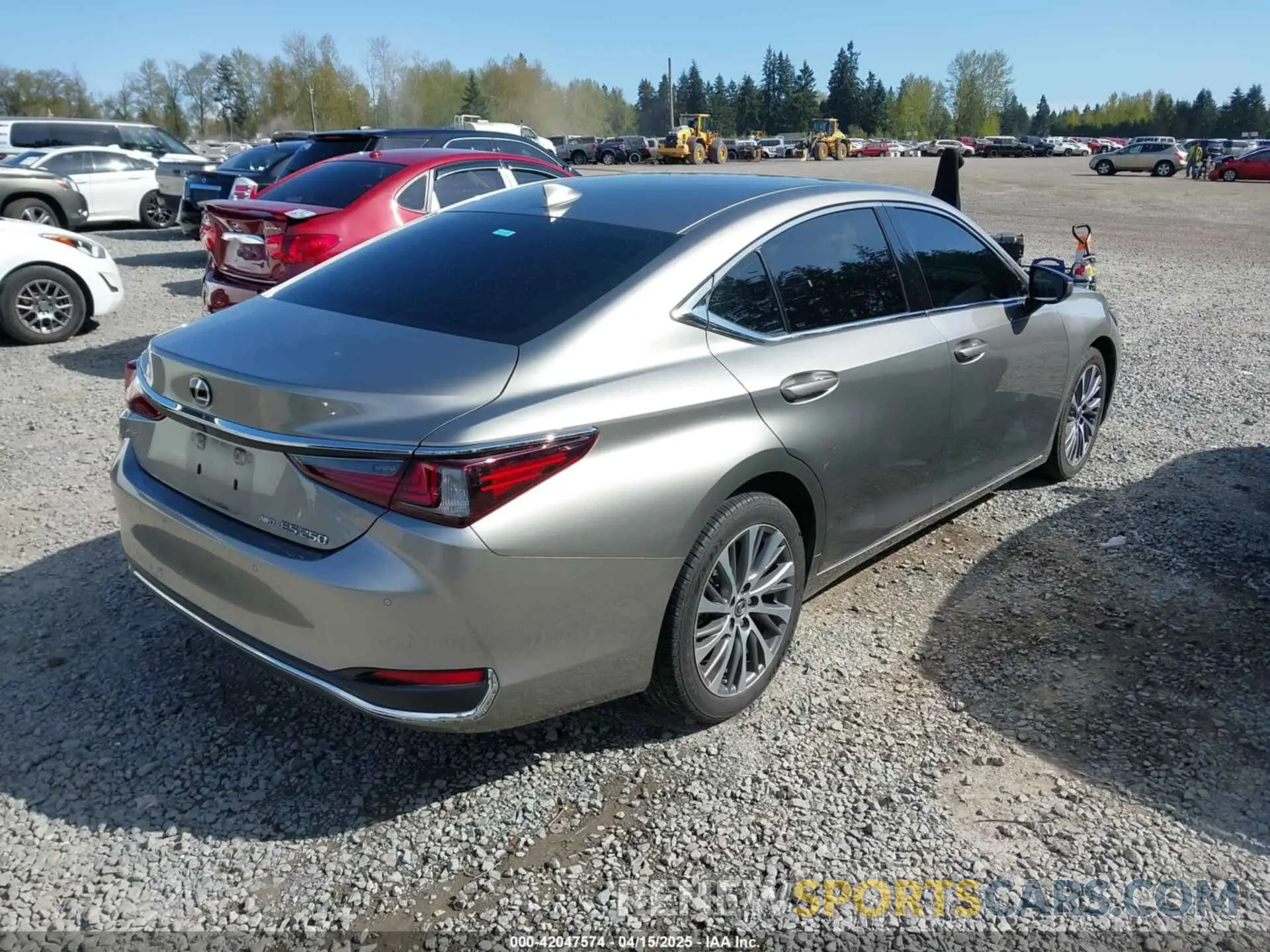 4 Photograph of a damaged car 58AD11D19MU003070 LEXUS ES 250 2021