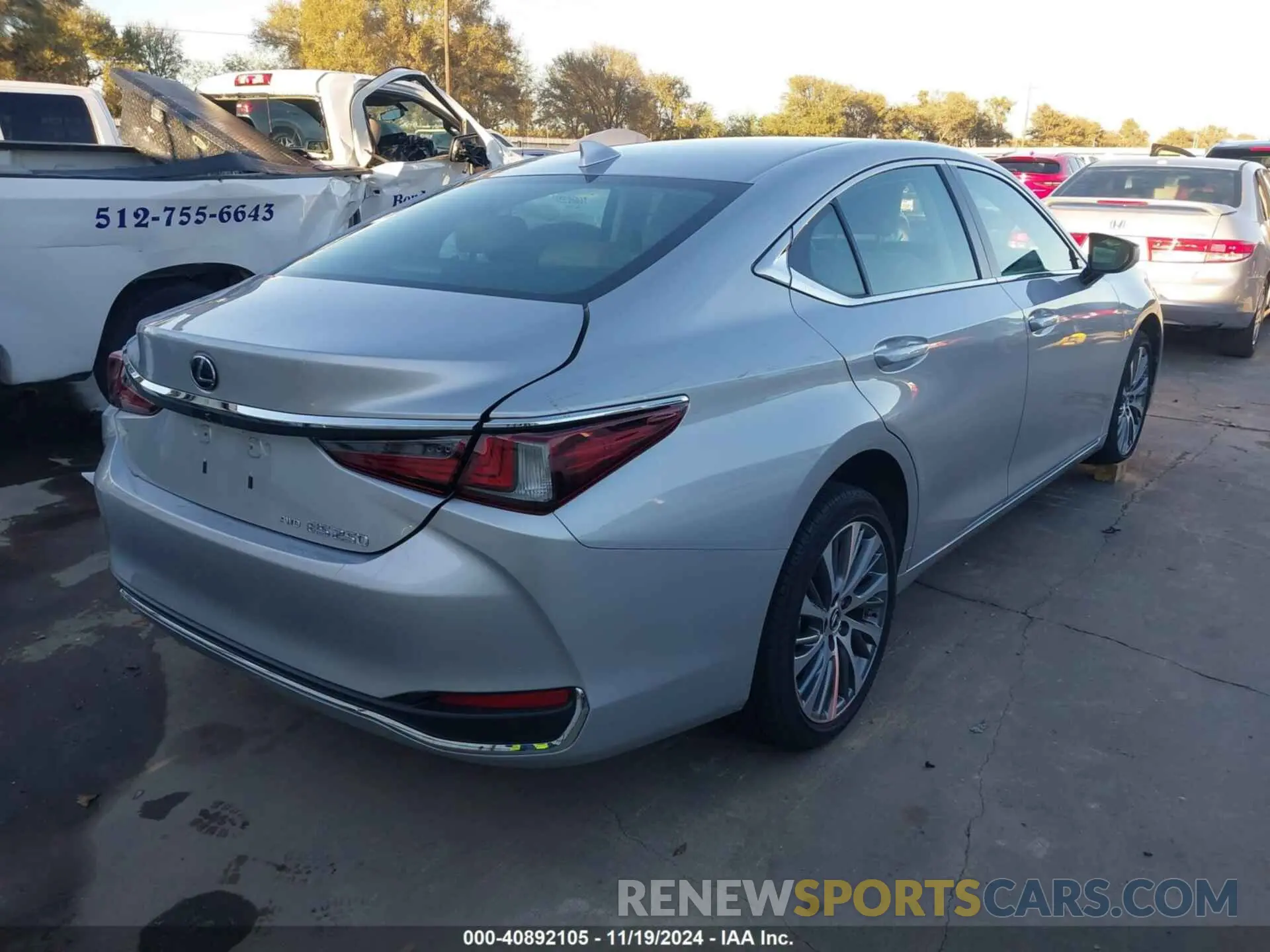 4 Photograph of a damaged car 58AD11D1XMU002980 LEXUS ES 250 2021