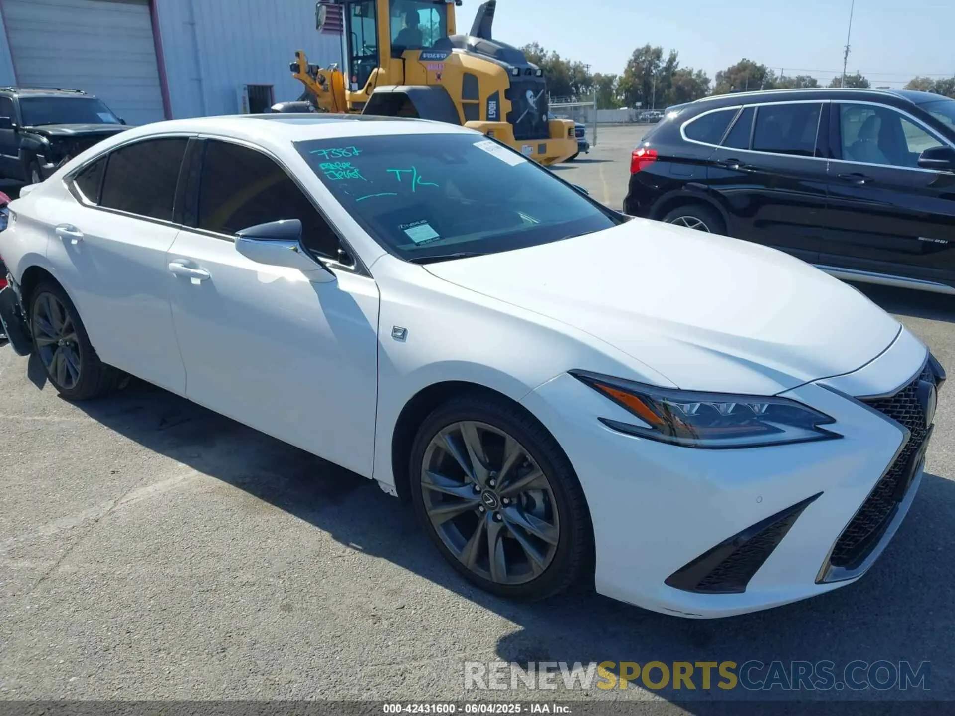 1 Photograph of a damaged car 58AG11D14MU005189 LEXUS ES 250 2021