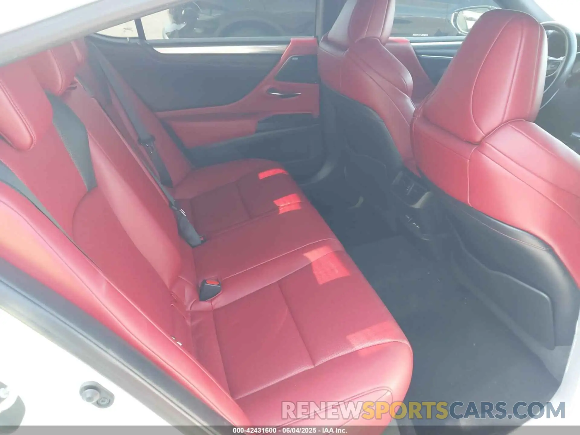 8 Photograph of a damaged car 58AG11D14MU005189 LEXUS ES 250 2021
