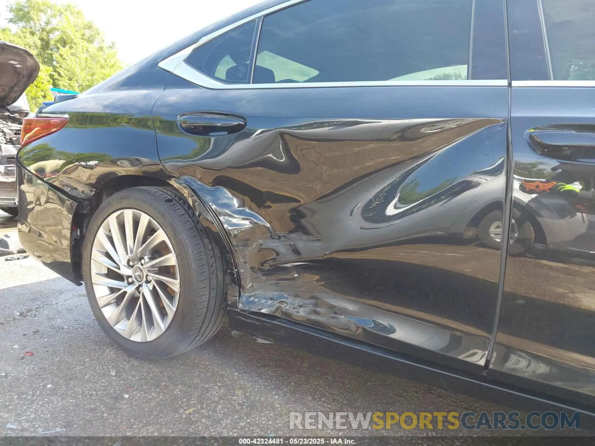 6 Photograph of a damaged car JTHB21B10K2007177 LEXUS ES 300H 2019