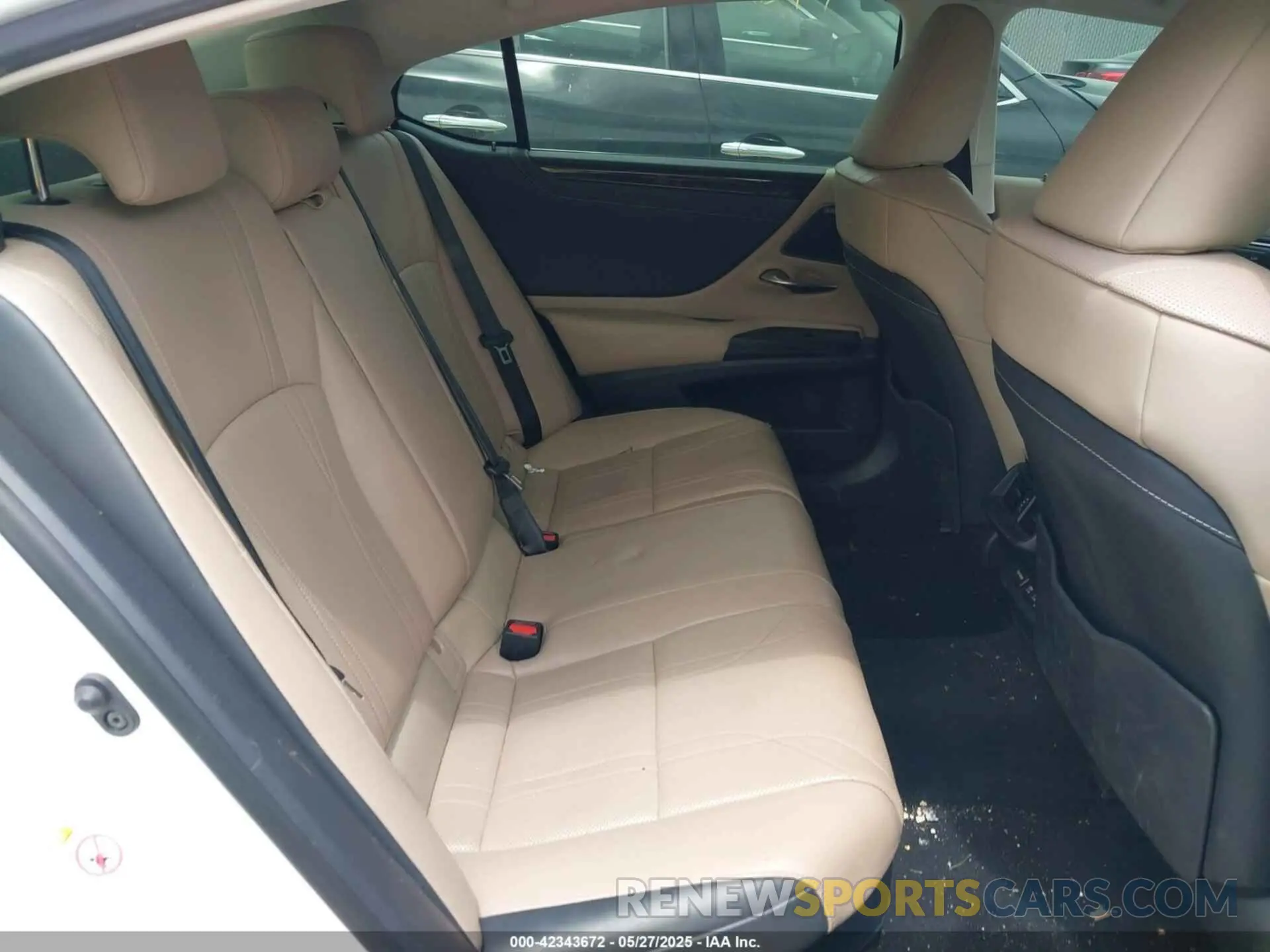 8 Photograph of a damaged car JTHB21B10K2007888 LEXUS ES 300H 2019