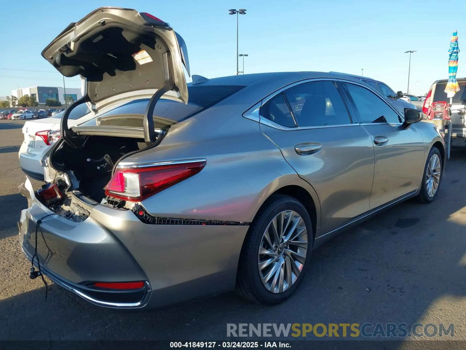 4 Photograph of a damaged car JTHB21B10K2043757 LEXUS ES 300H 2019
