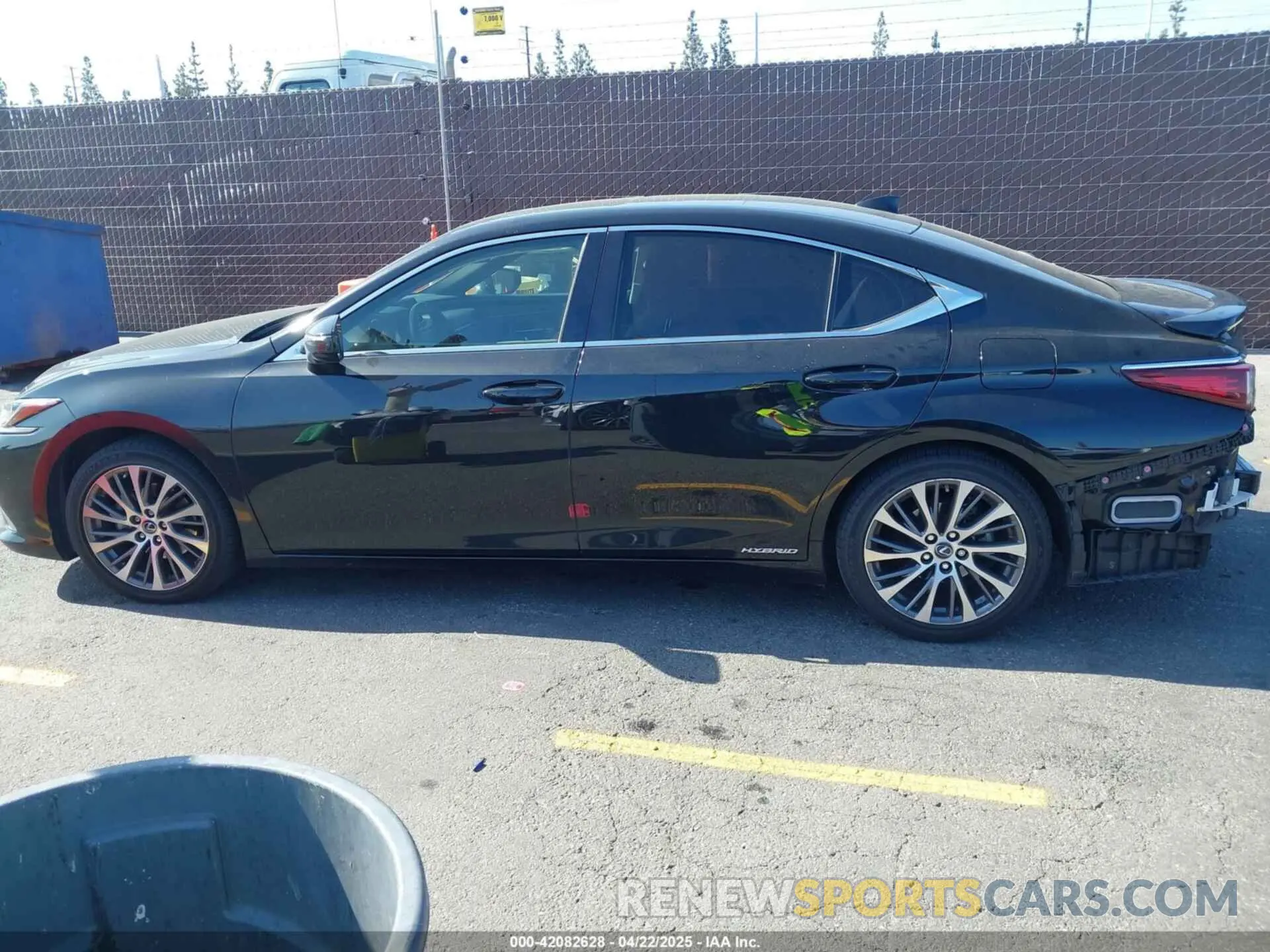 15 Photograph of a damaged car JTHB21B11K2024098 LEXUS ES 300H 2019